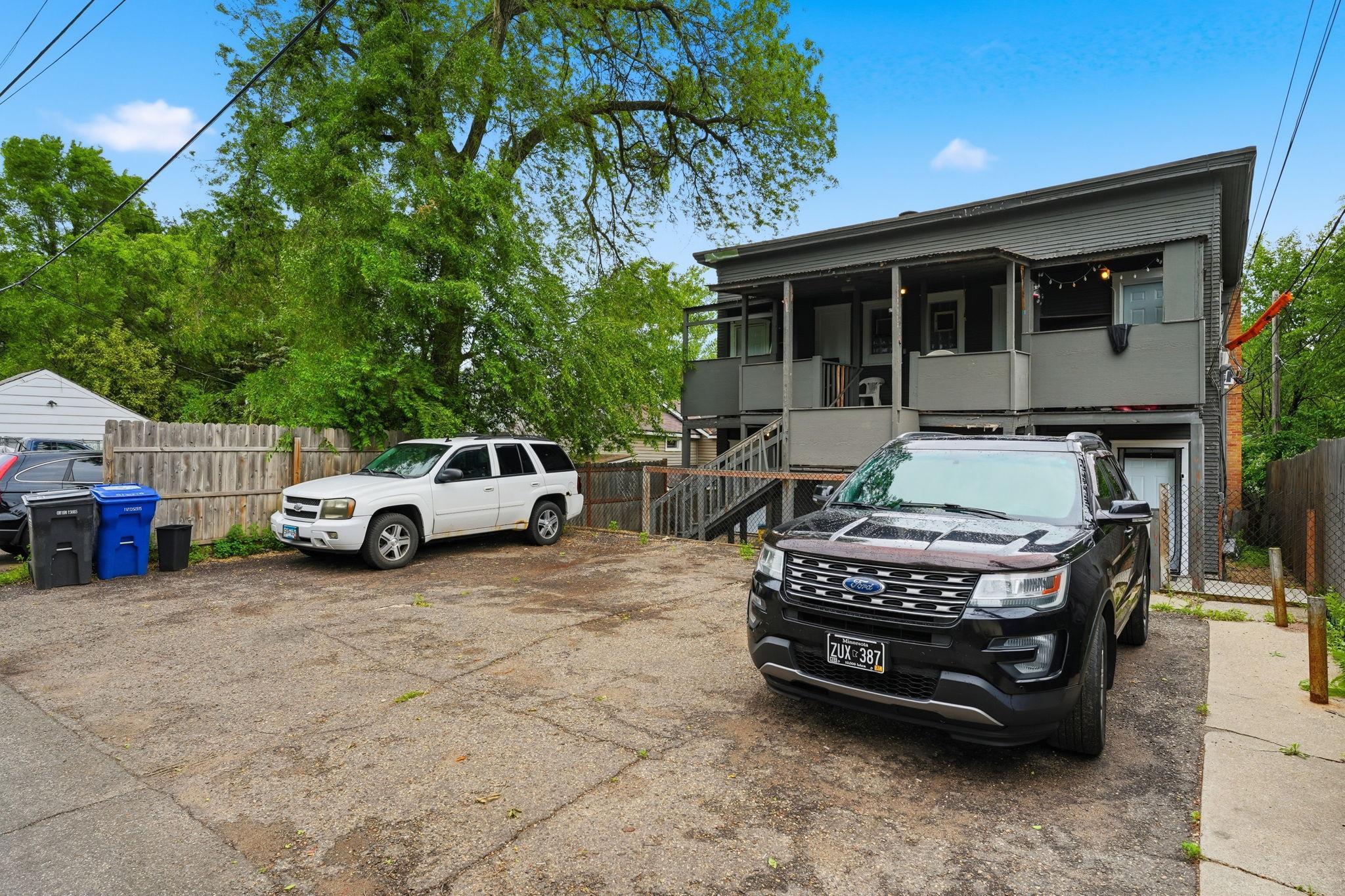 main property photo 23