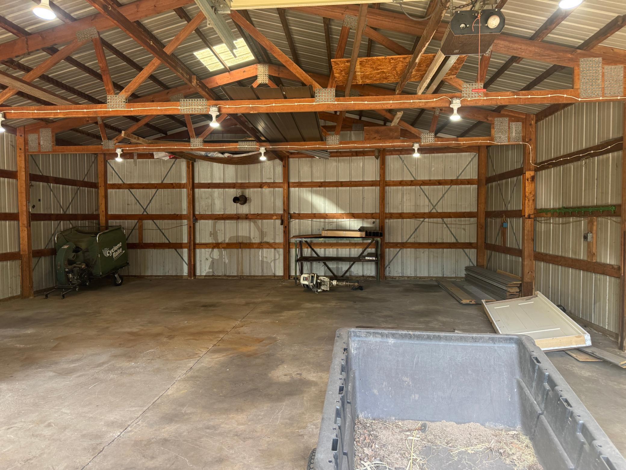 main property photo 31