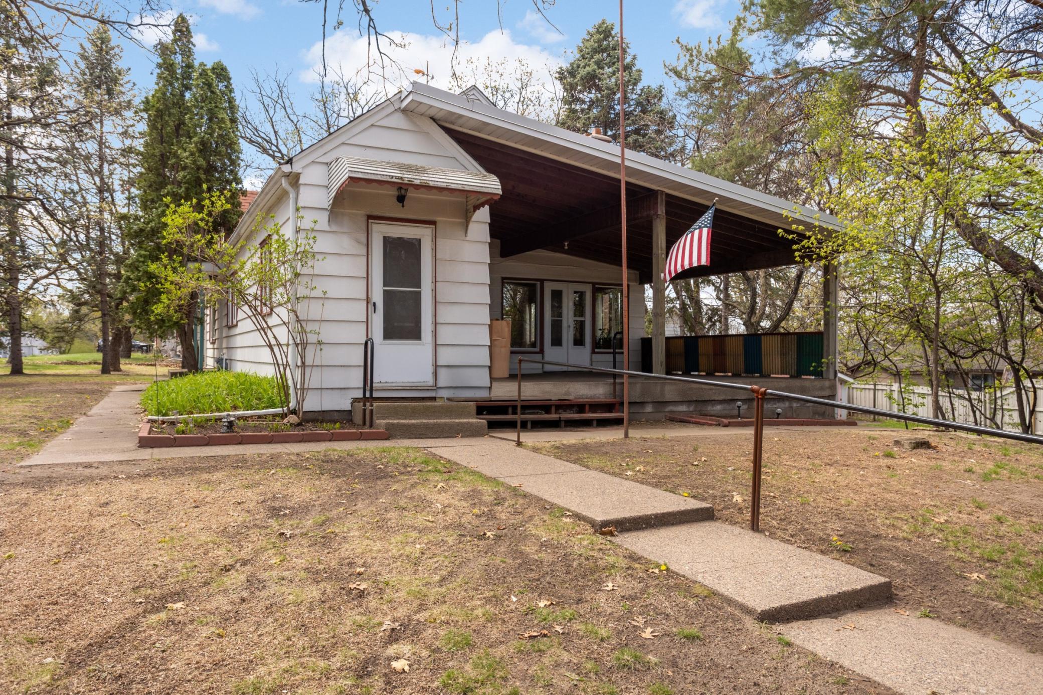 main property photo 40