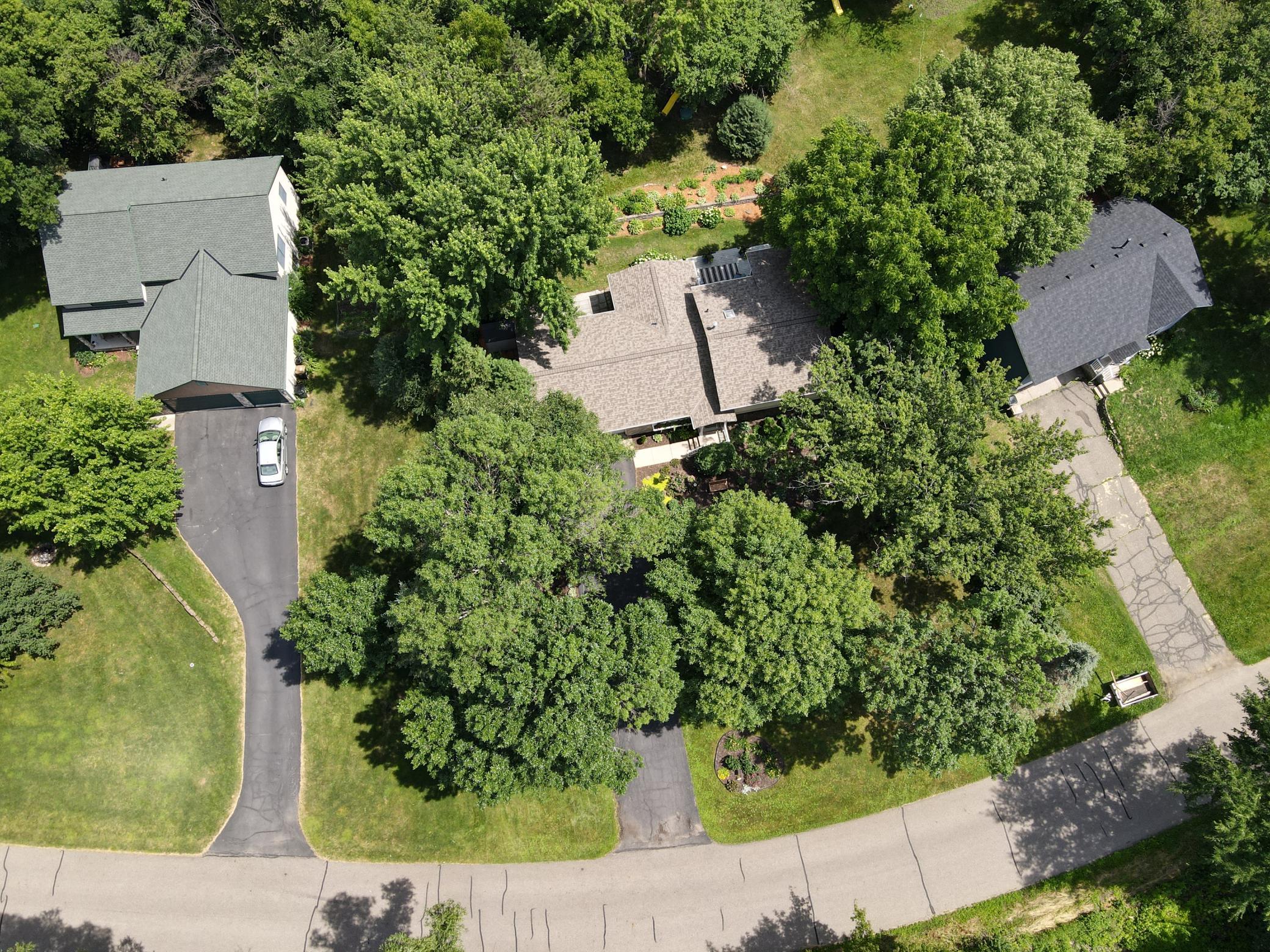 main property photo 40