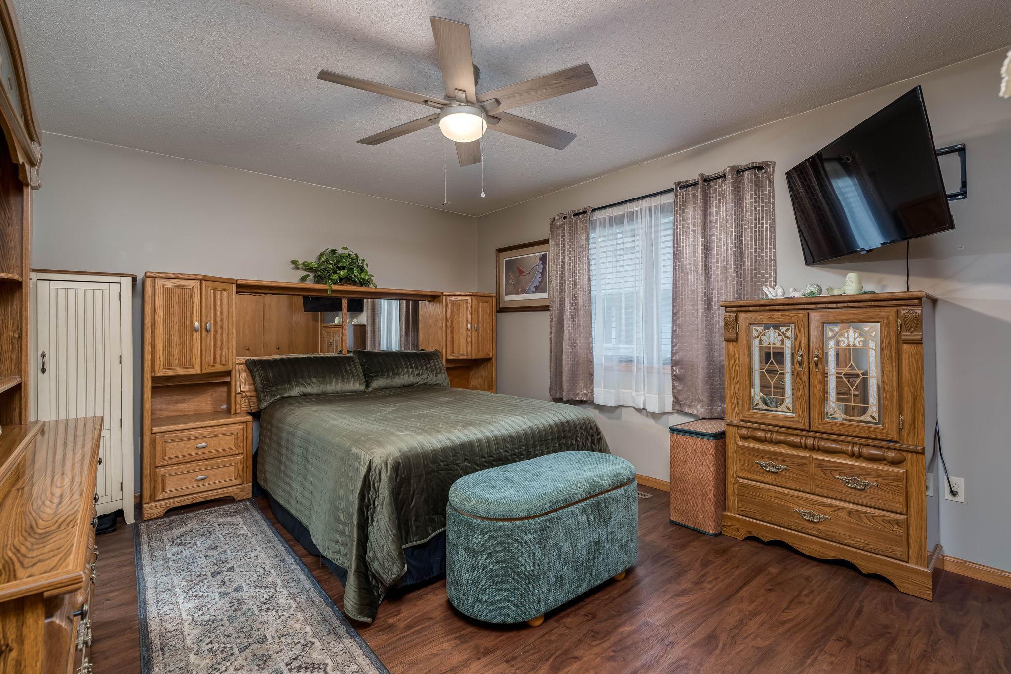 main property photo 17