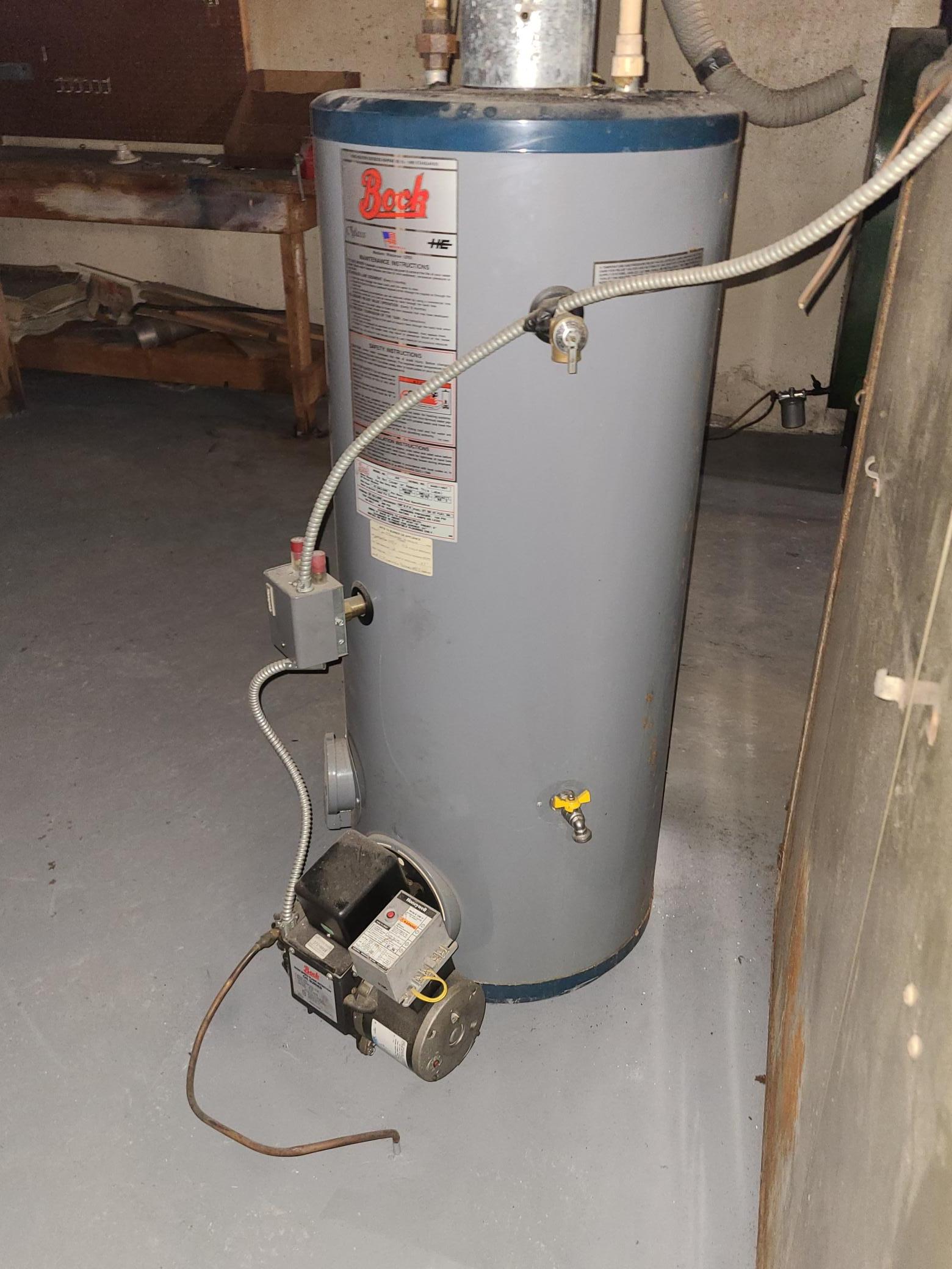 main property photo 9