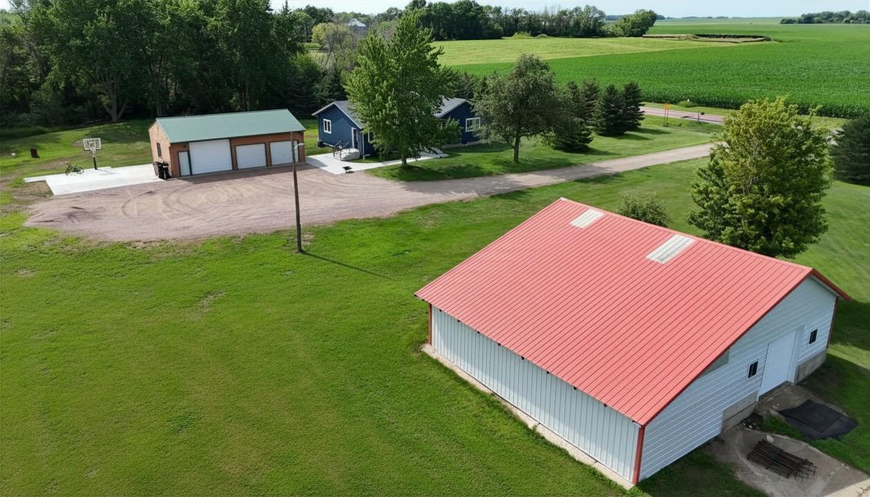 main property photo 32