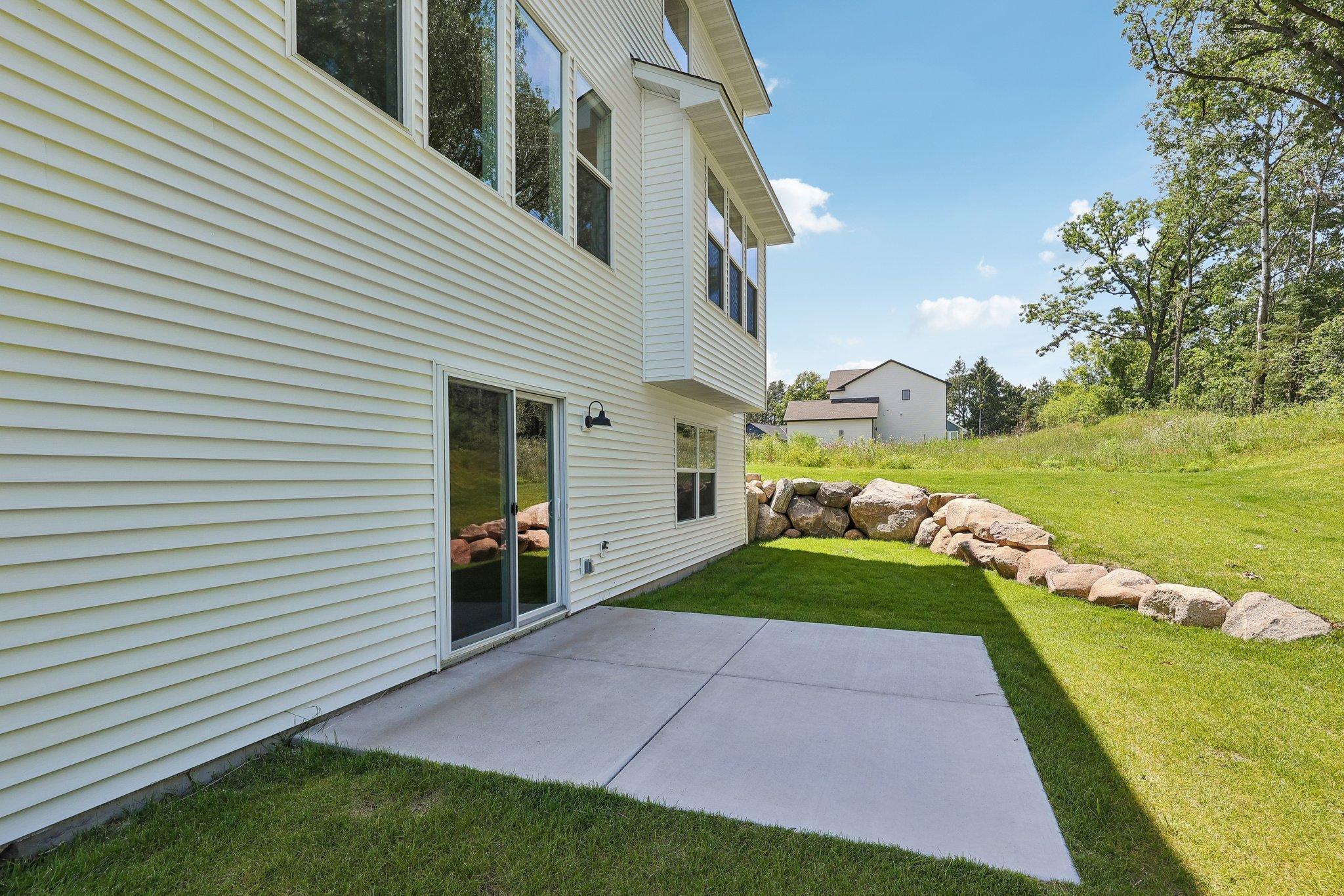main property photo 50