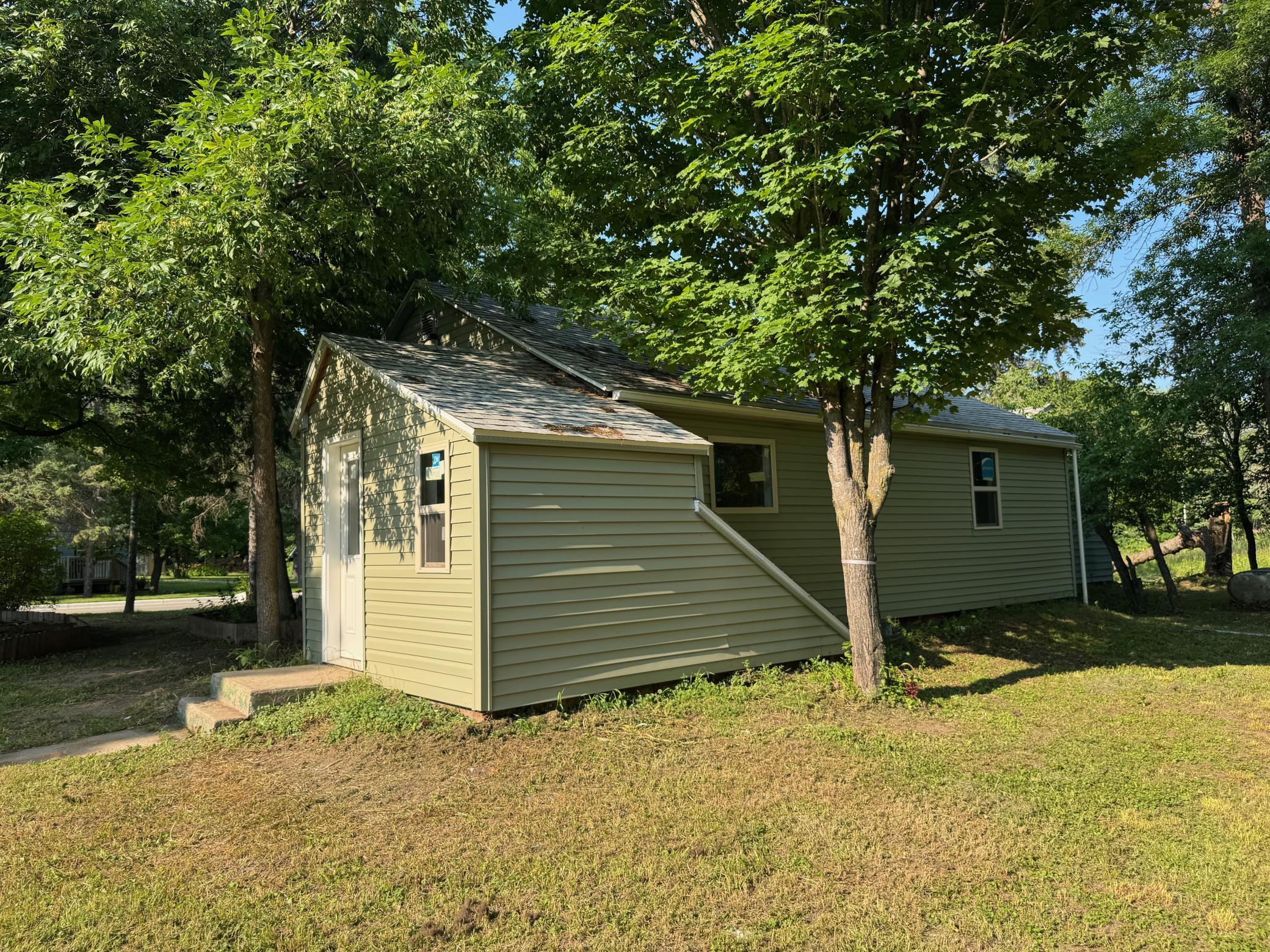 main property photo 7