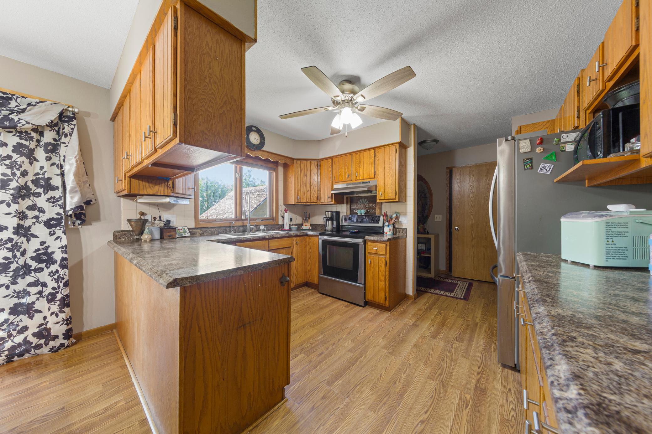 main property photo 14