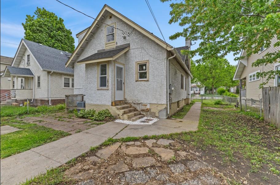 main property photo 21