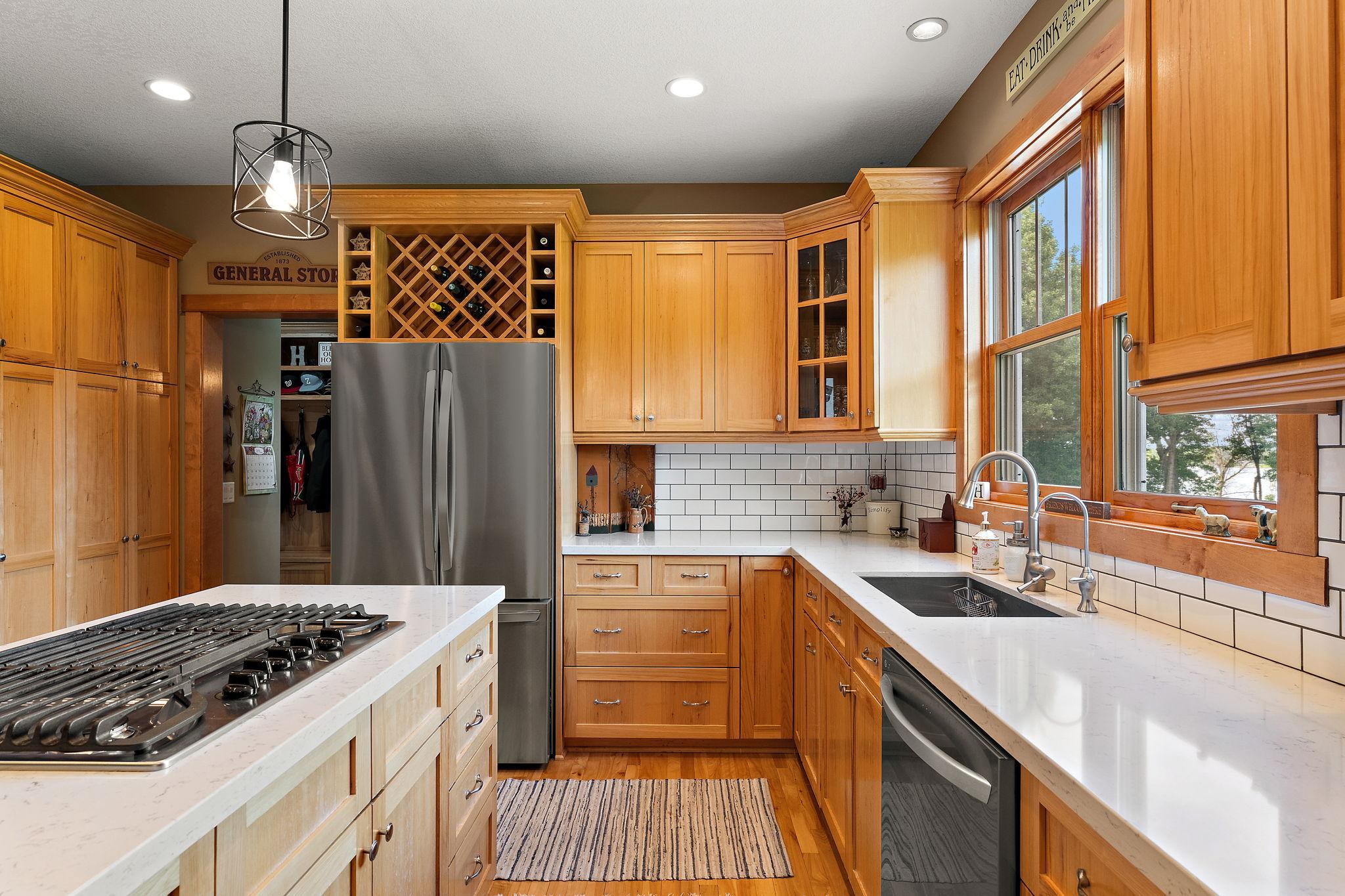 main property photo 7