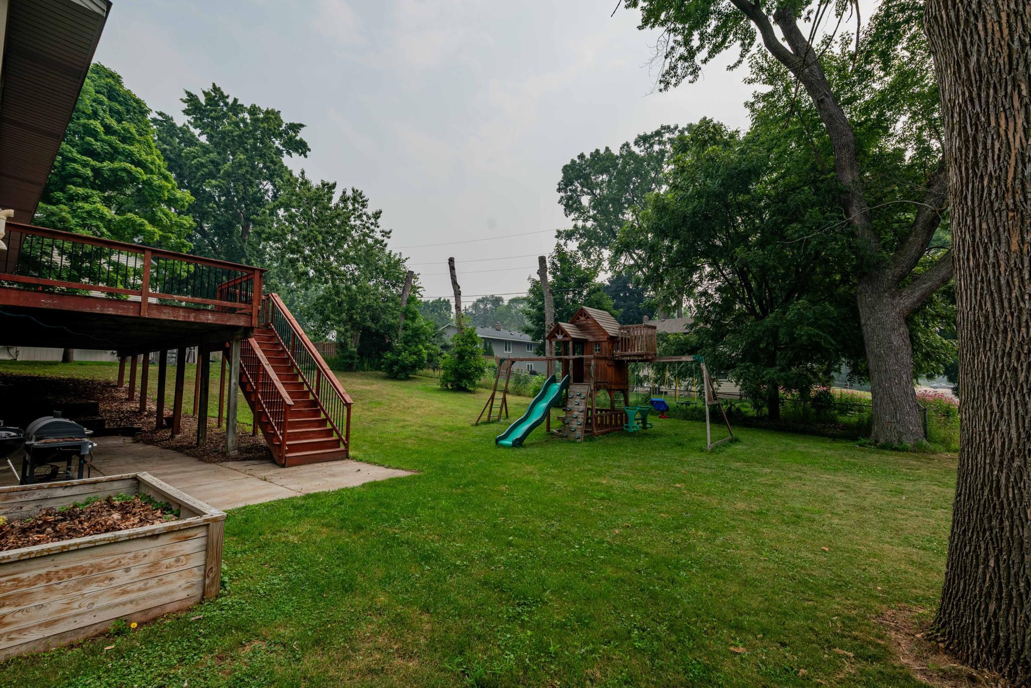 main property photo 40