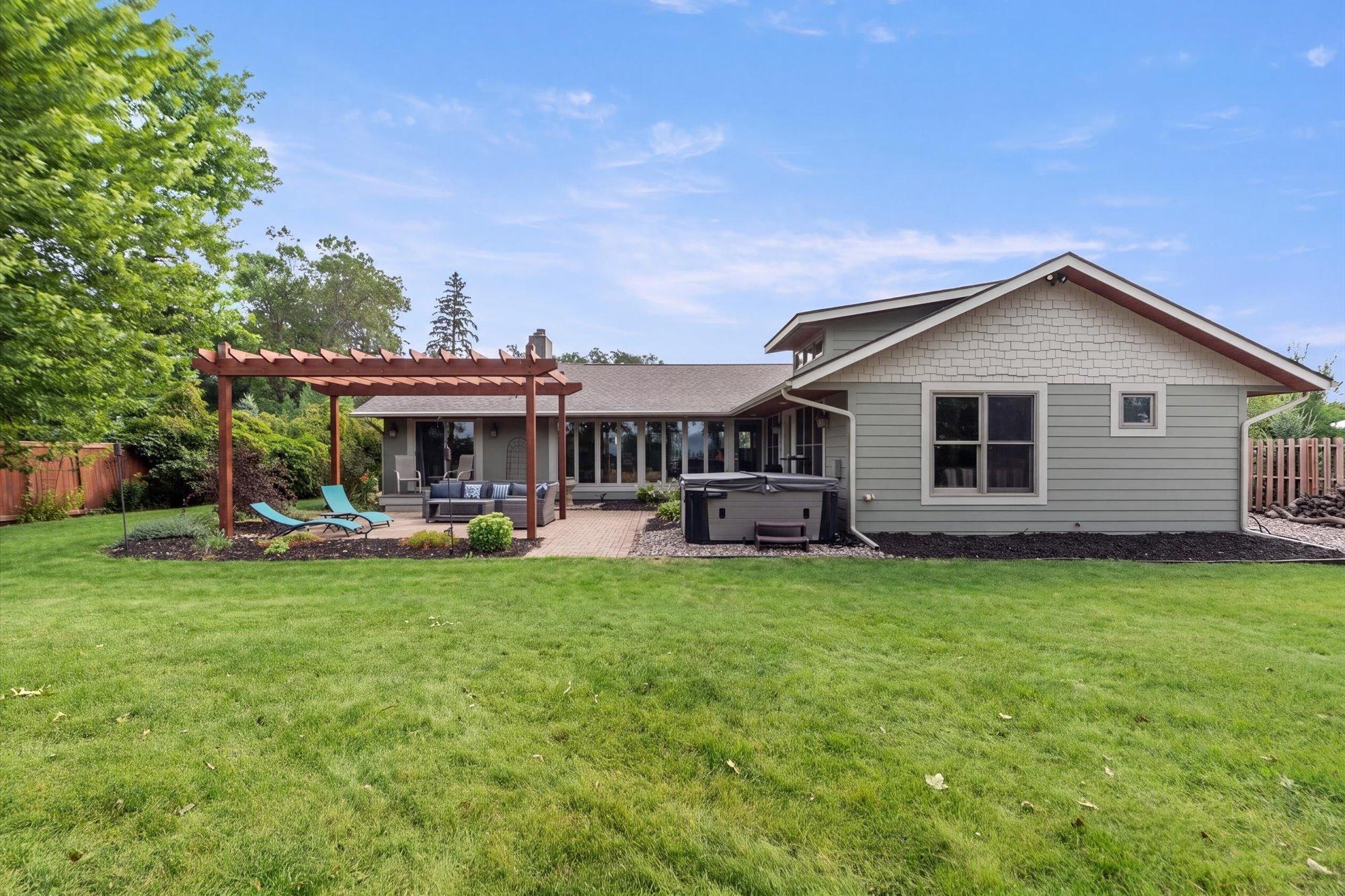 main property photo 29