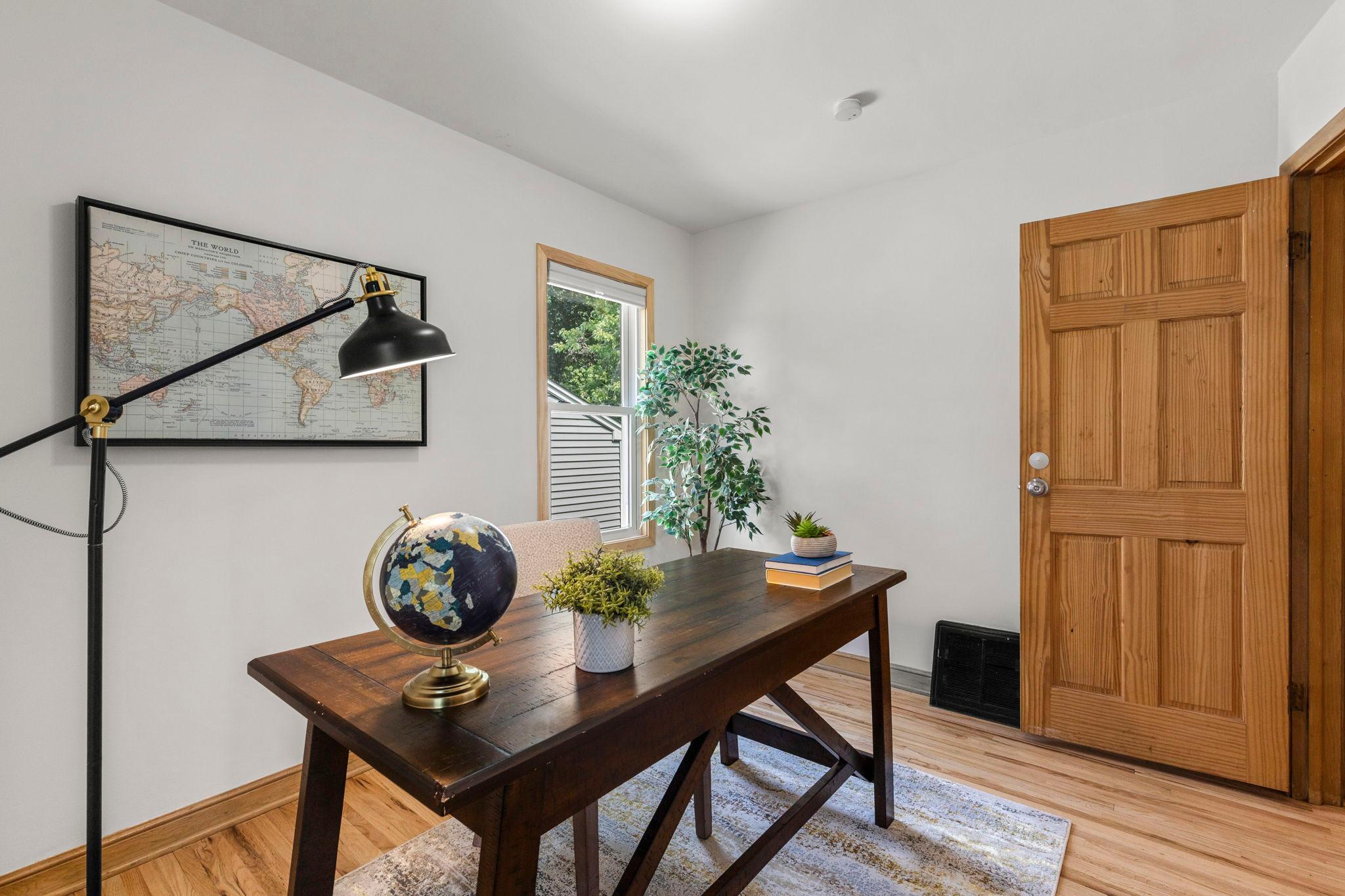 main property photo 14
