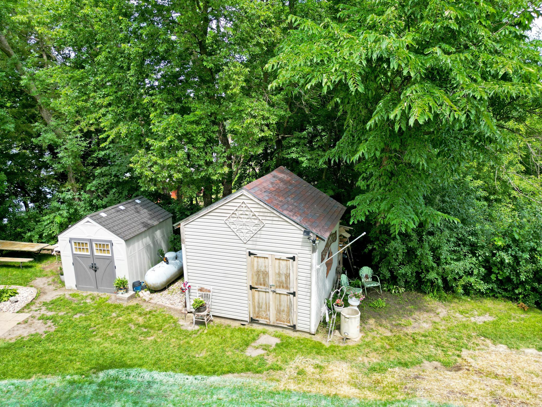 main property photo 40