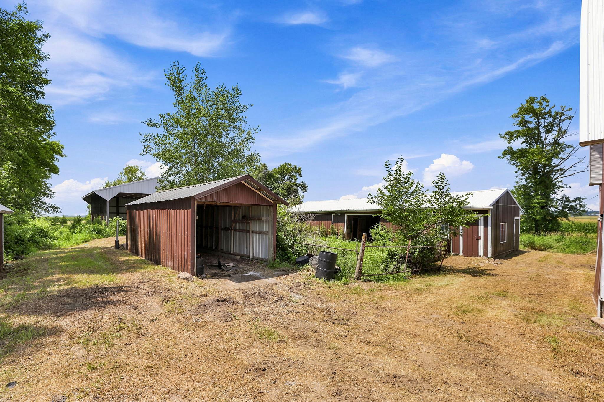 main property photo 31
