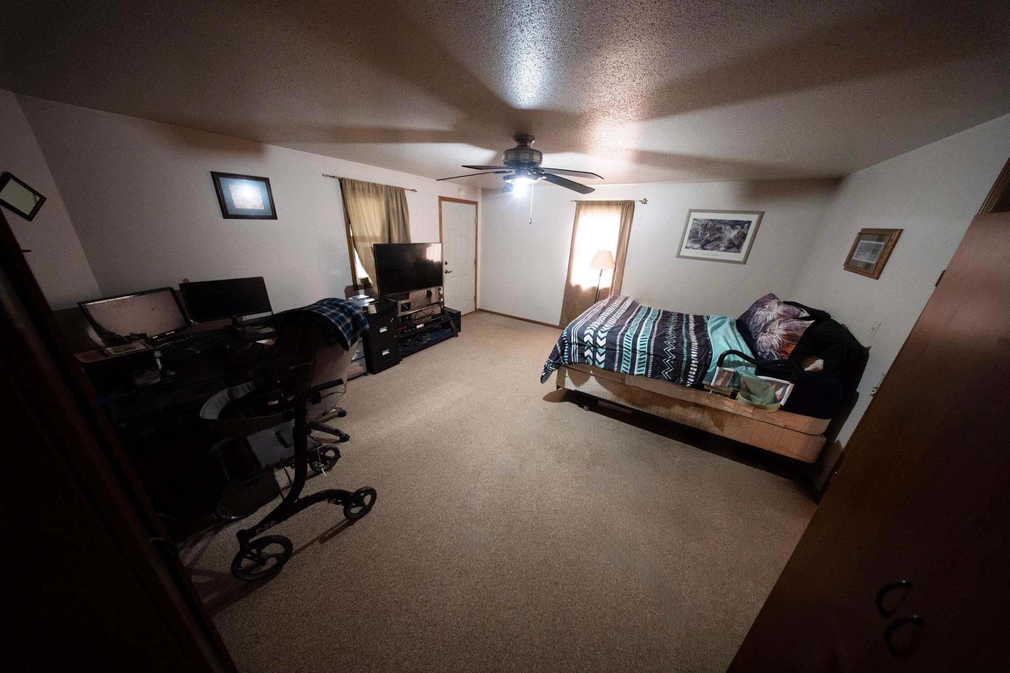main property photo 11
