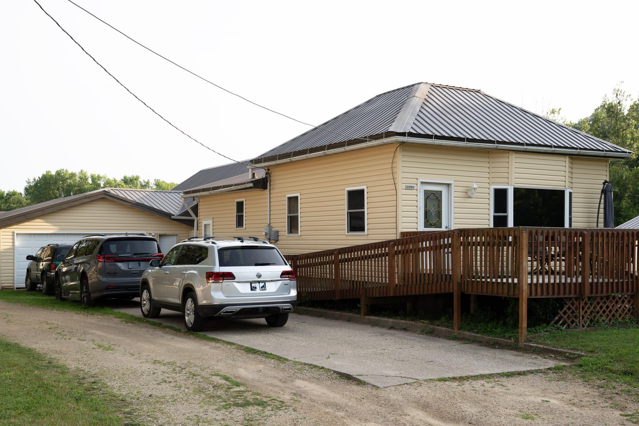 main property photo 14