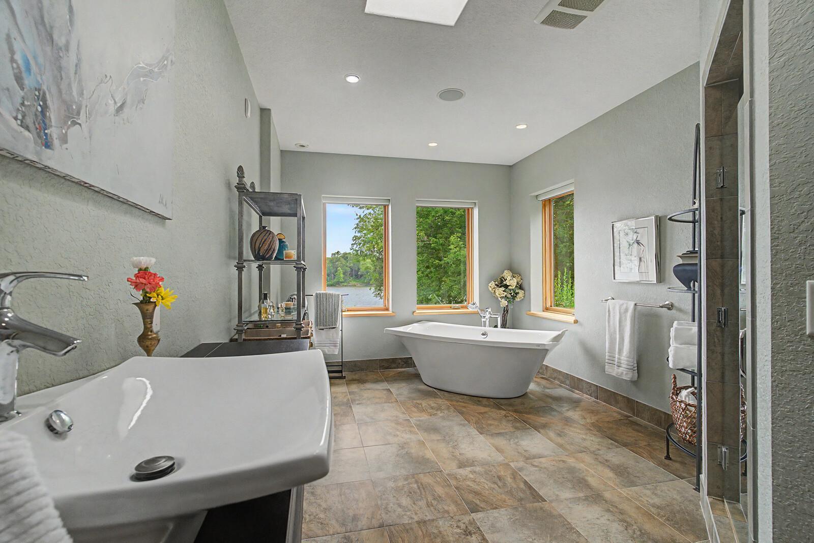 main property photo 75