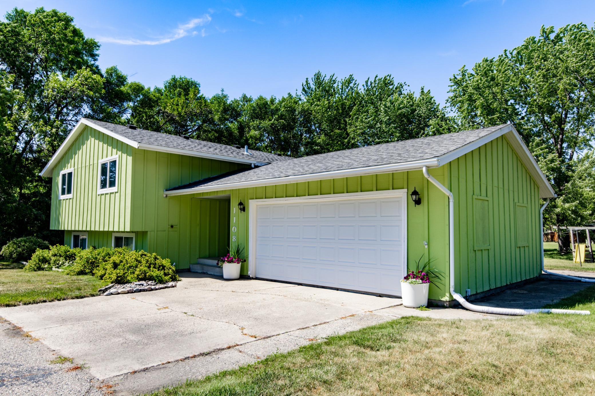 main property photo 5