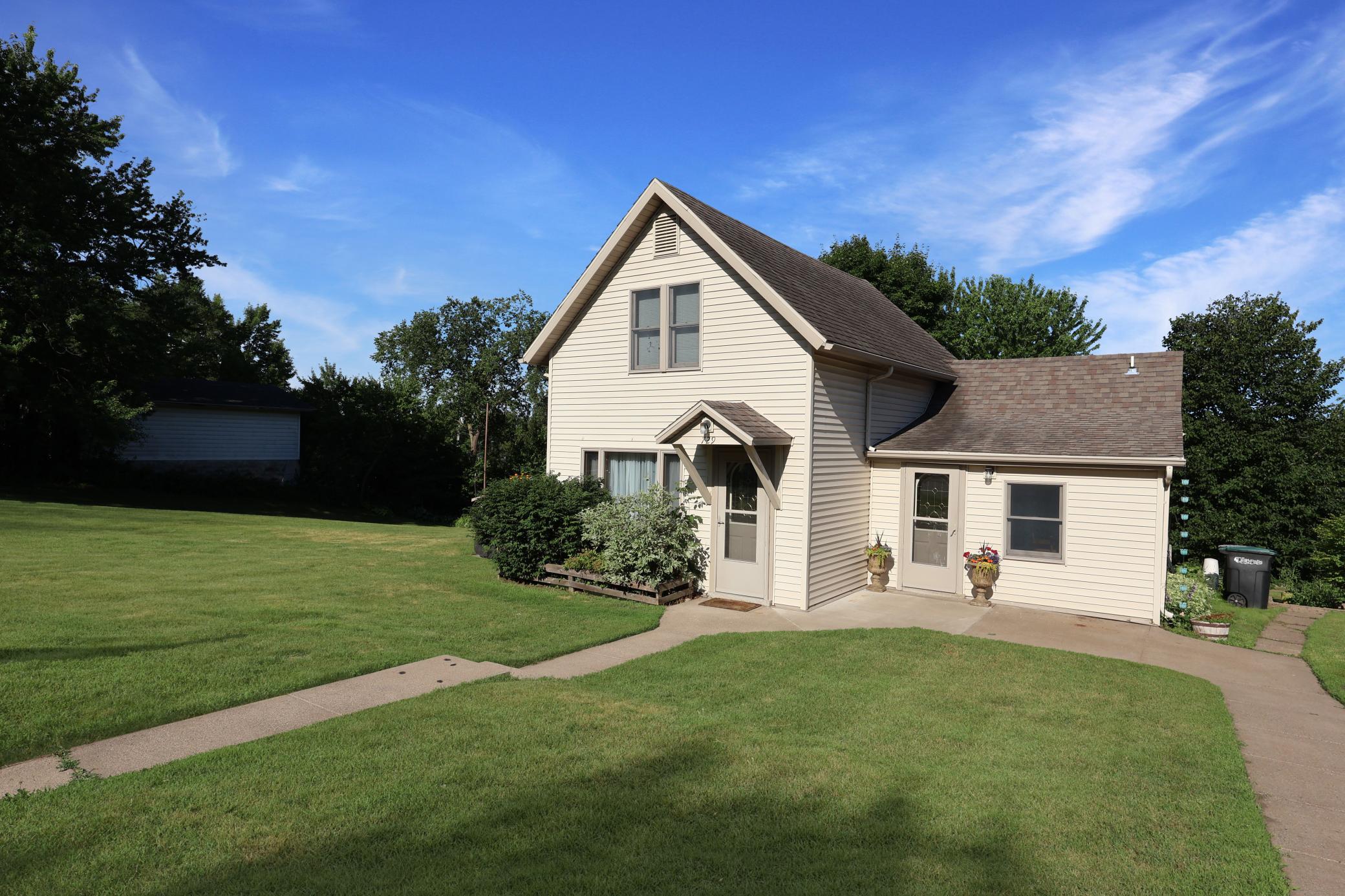 main property photo 23