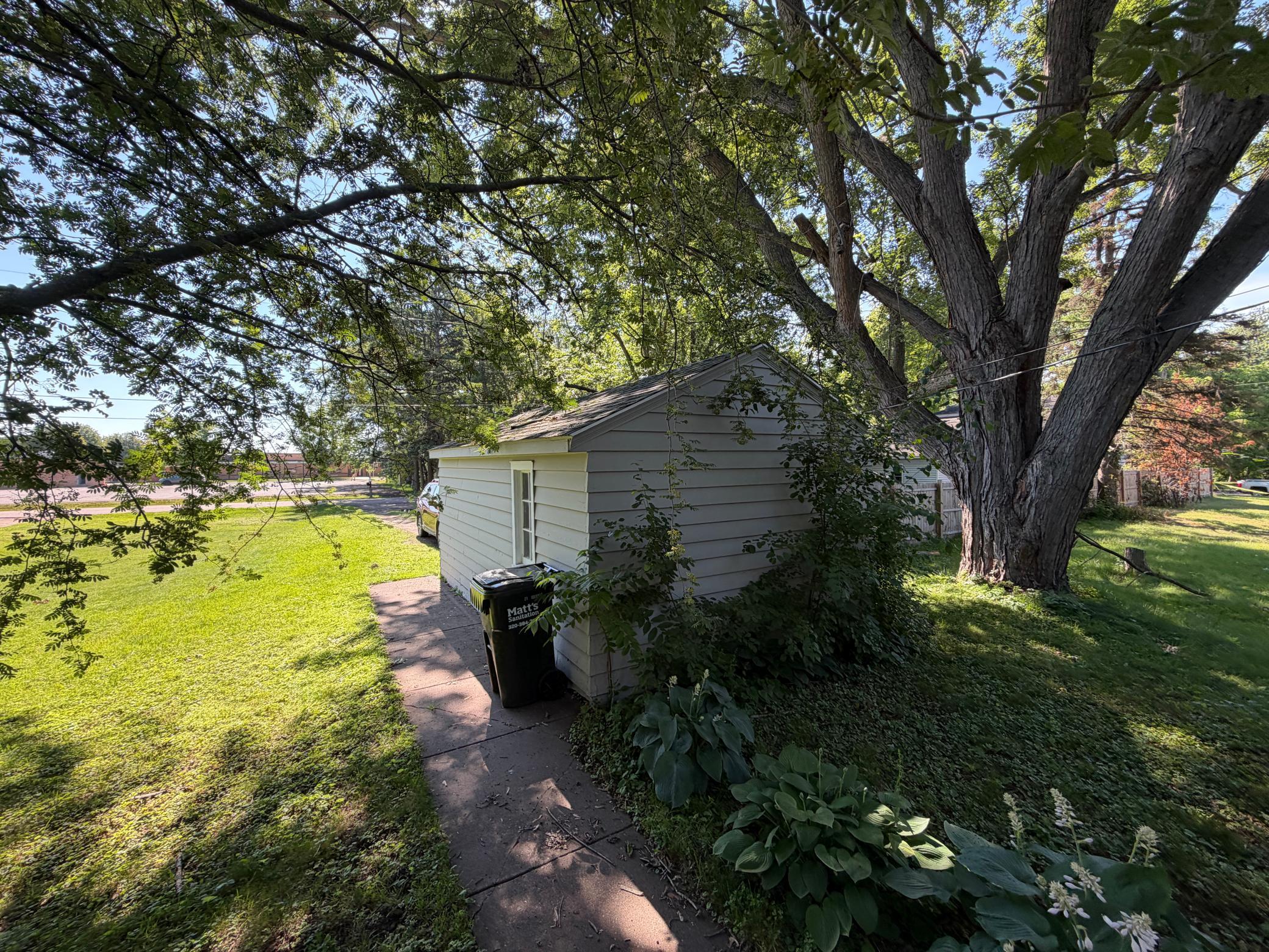 main property photo 15