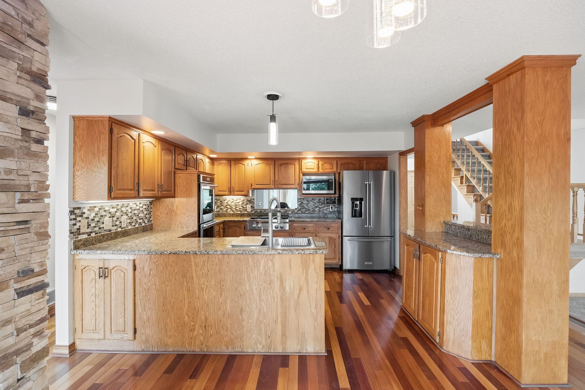 main property photo 30