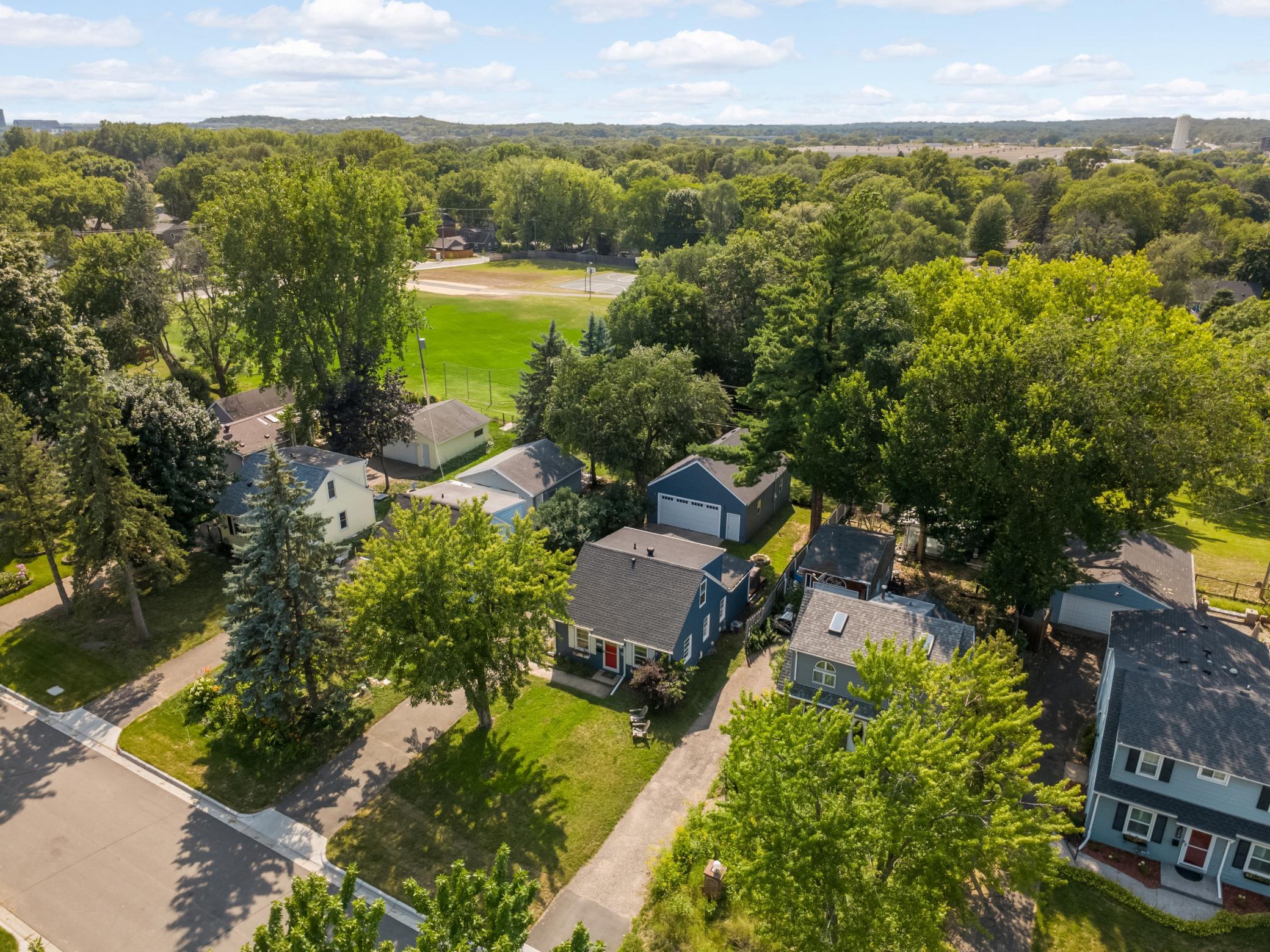 main property photo 33