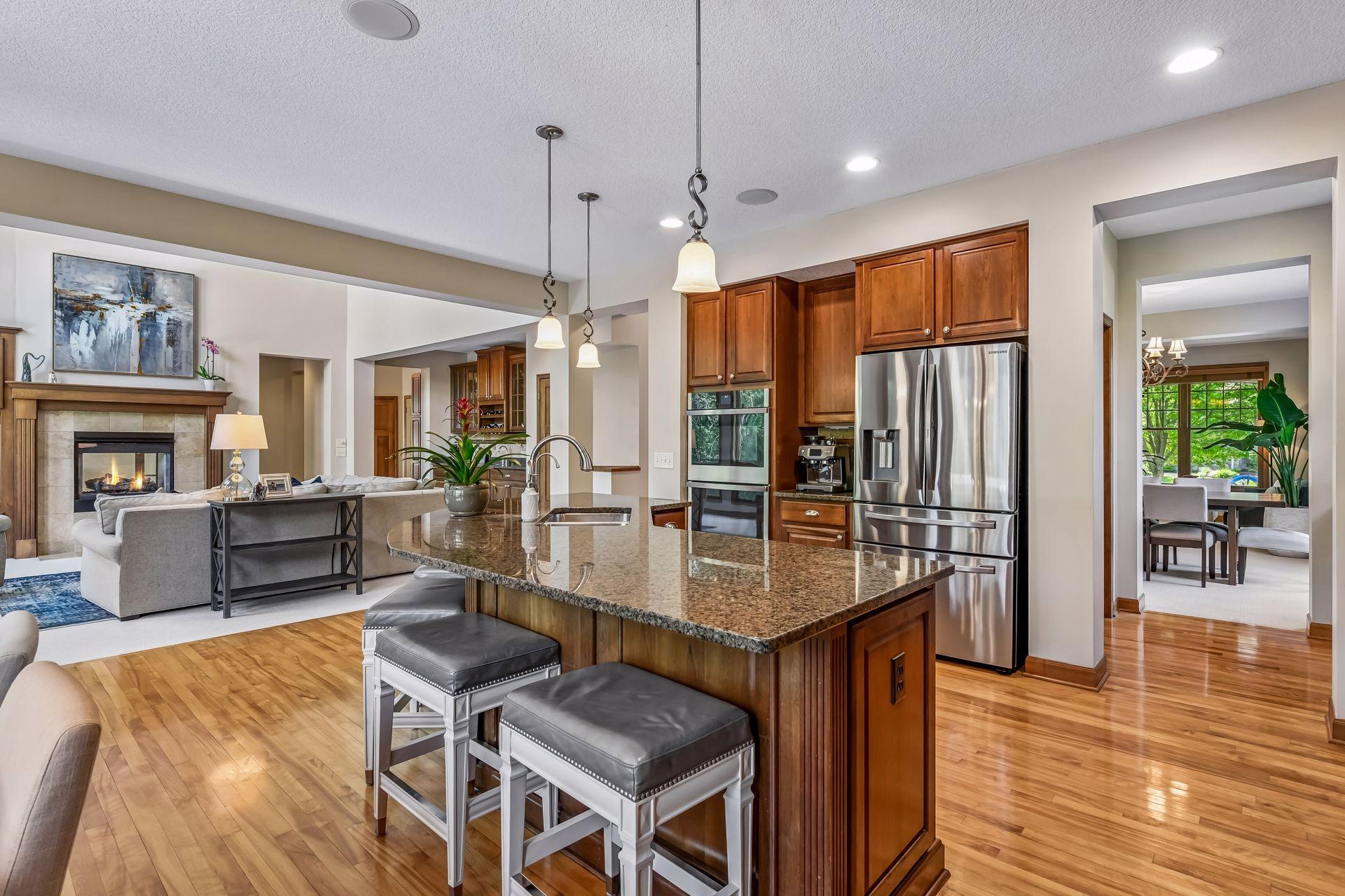 main property photo 25