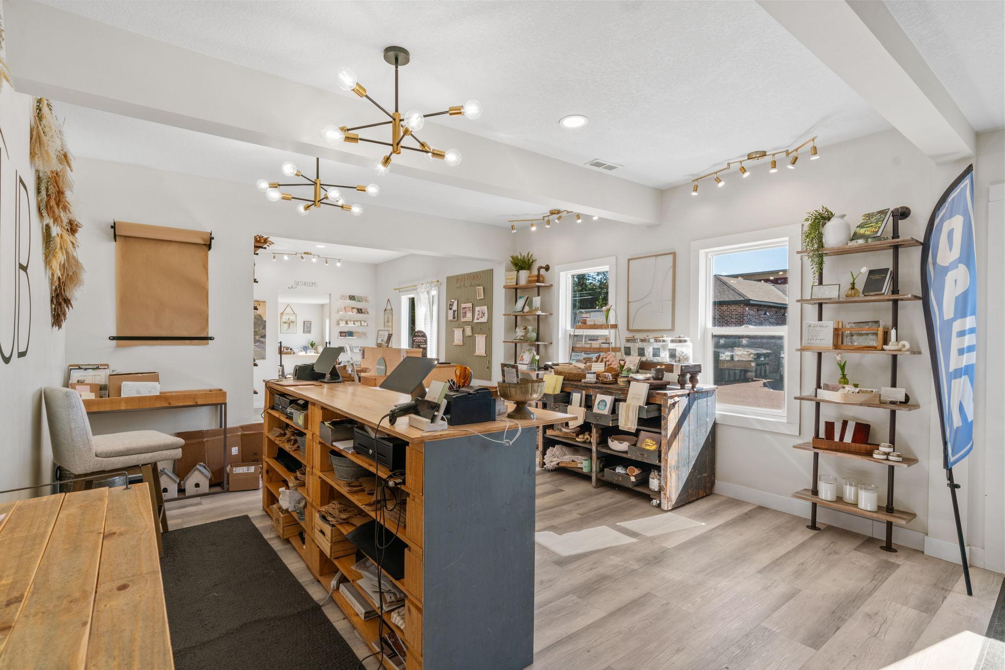 main property photo 16