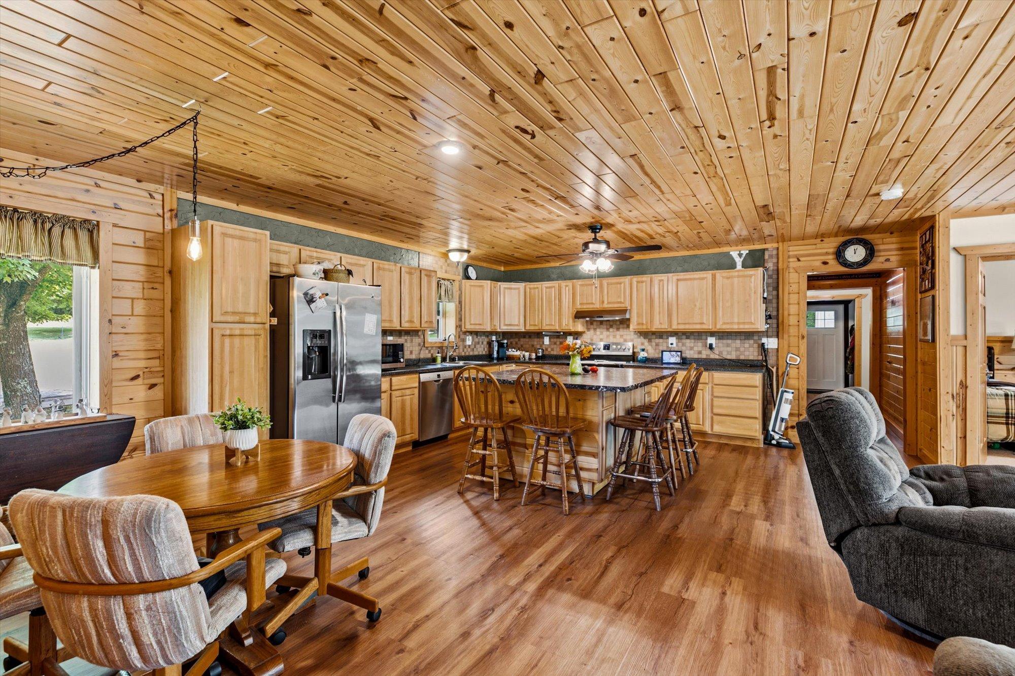 main property photo 15