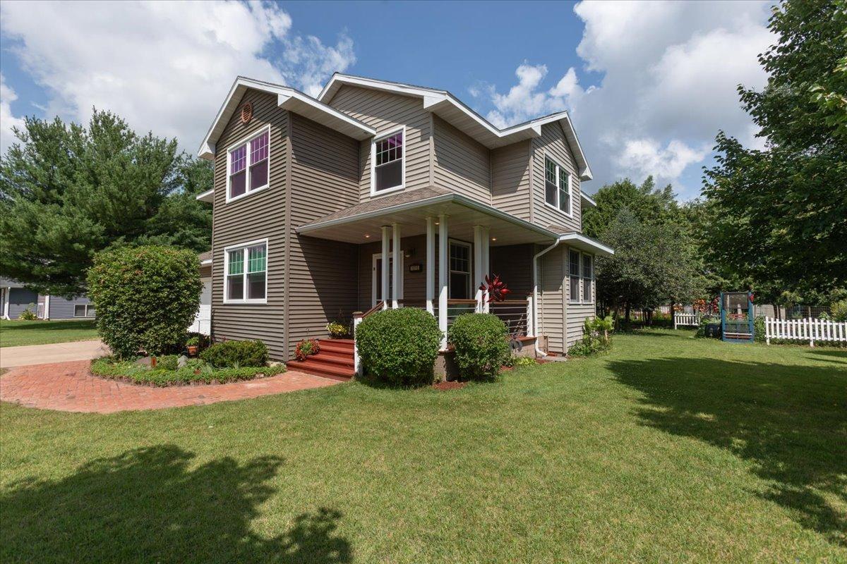 main property photo 13
