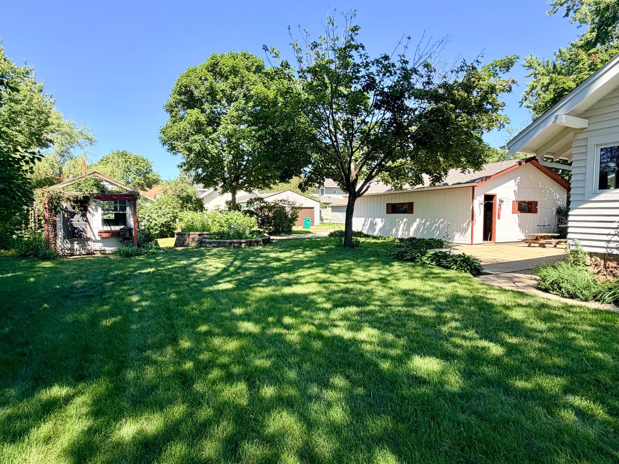 main property photo 41
