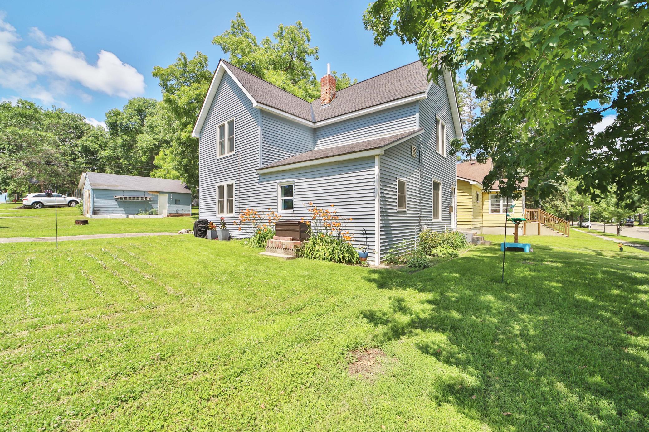 main property photo 33