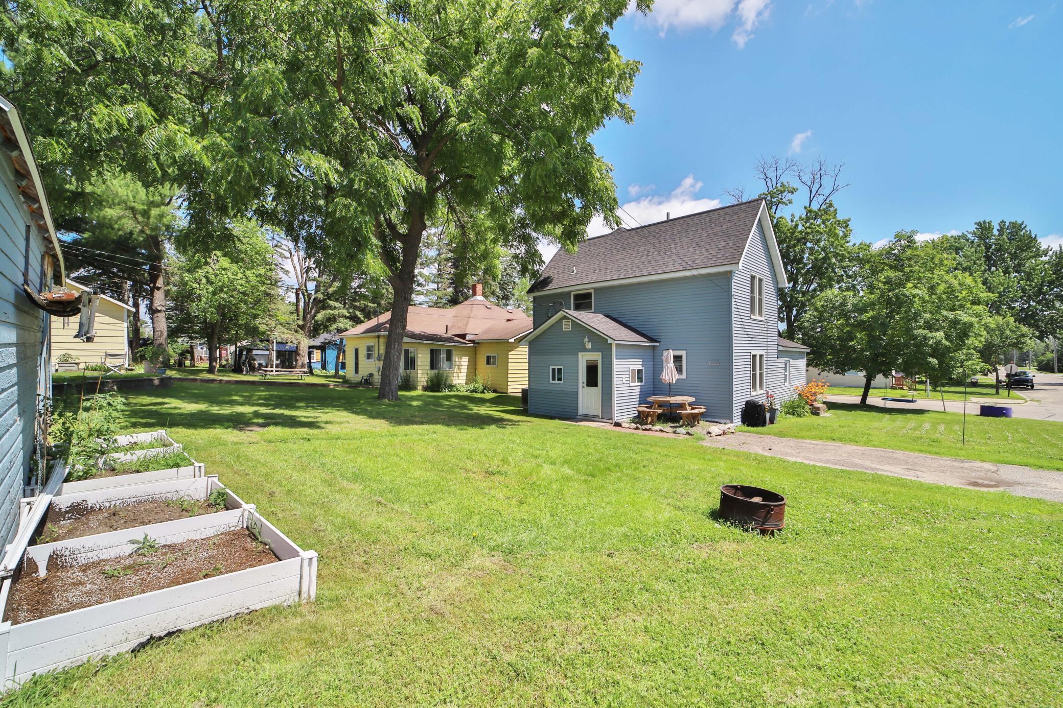main property photo 37