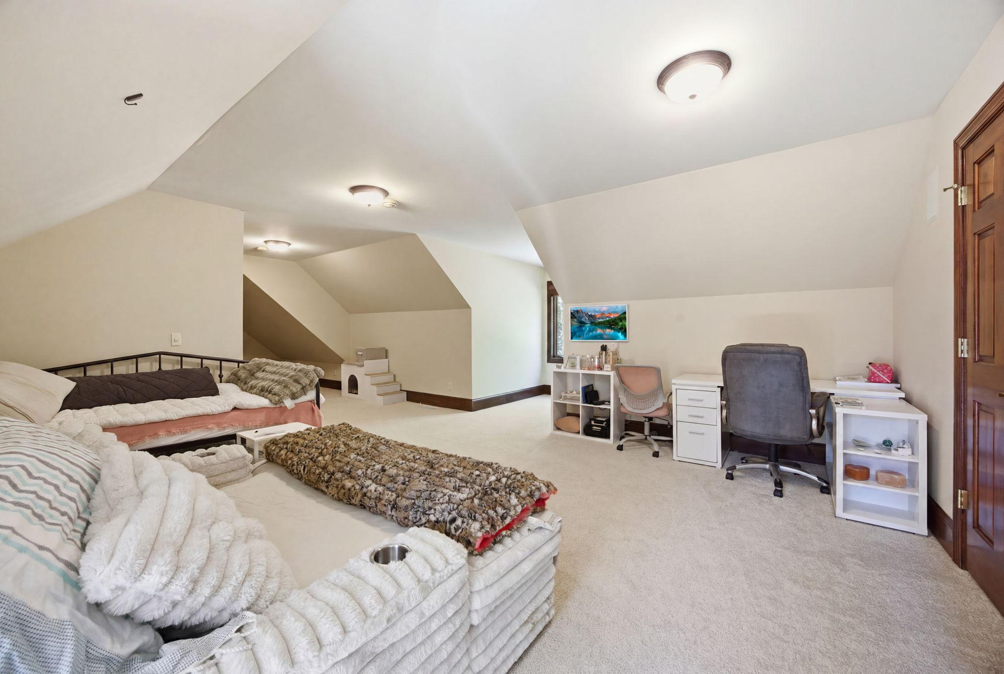 main property photo 66