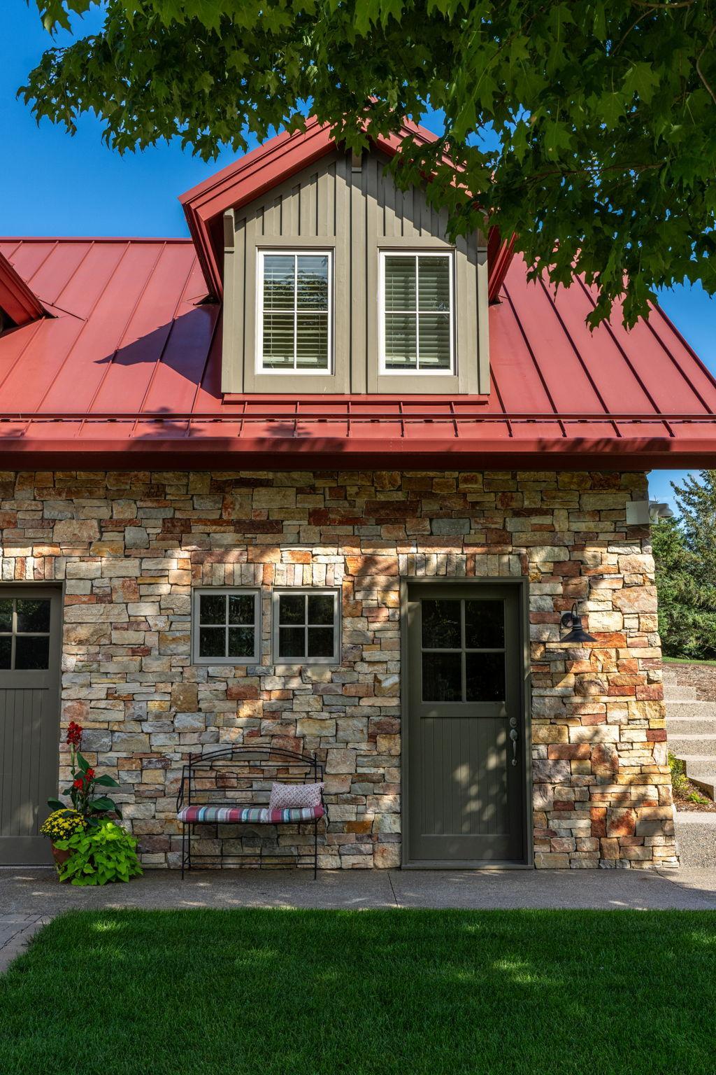 main property photo 123
