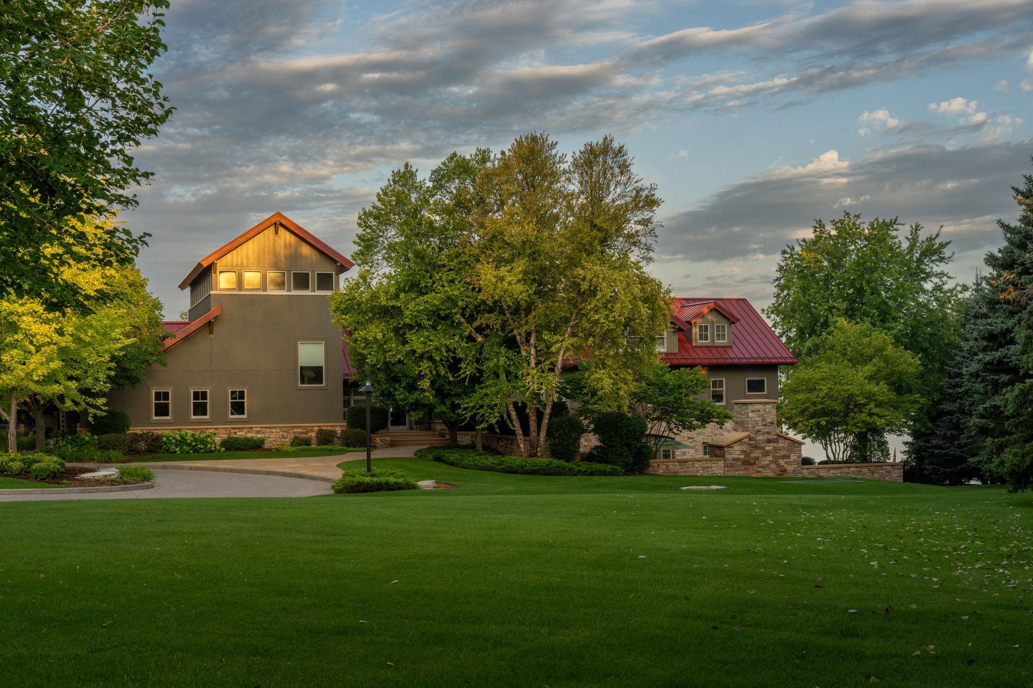 main property photo 19