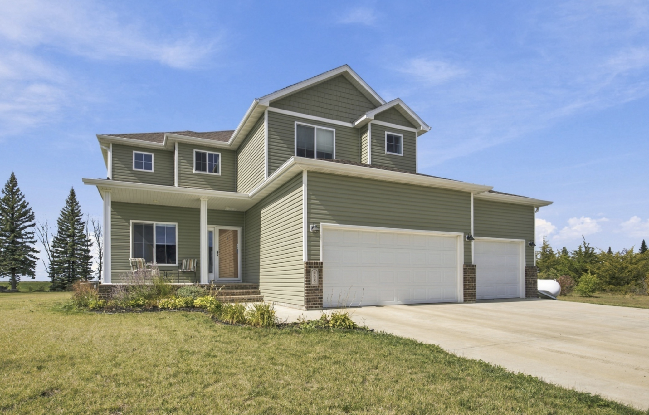 main property photo 51