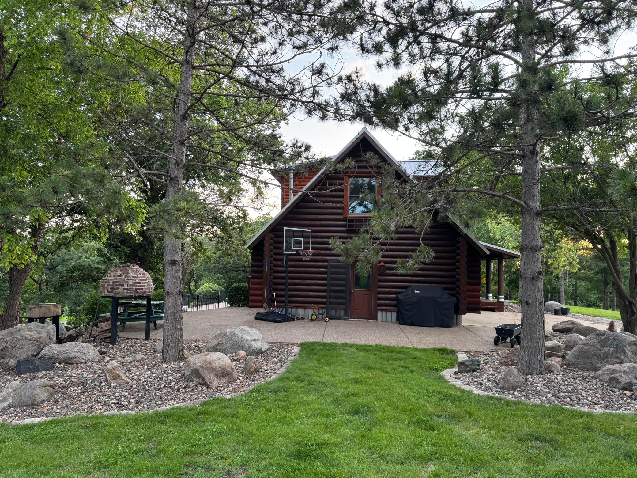 main property photo 2