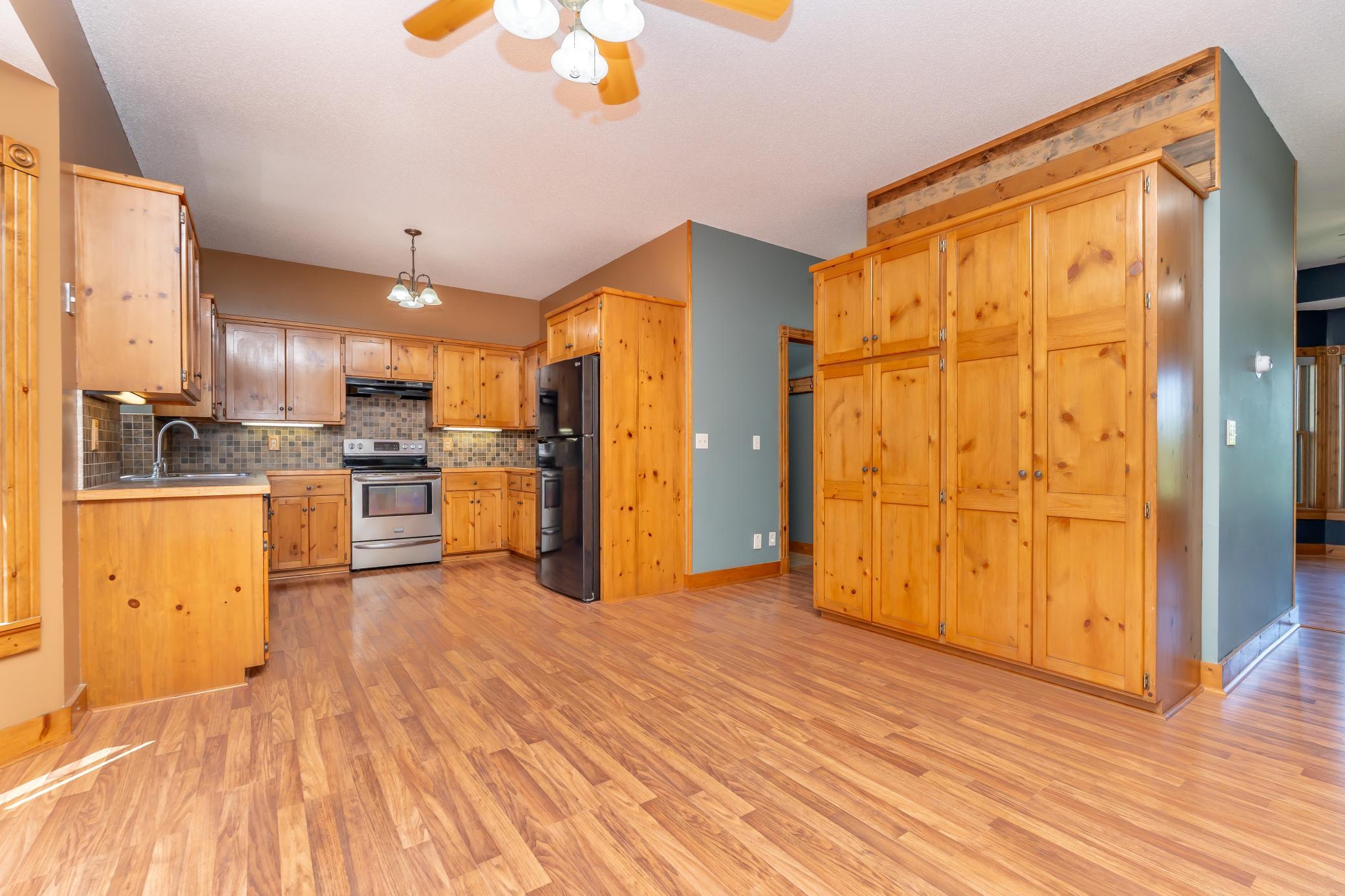 main property photo 15