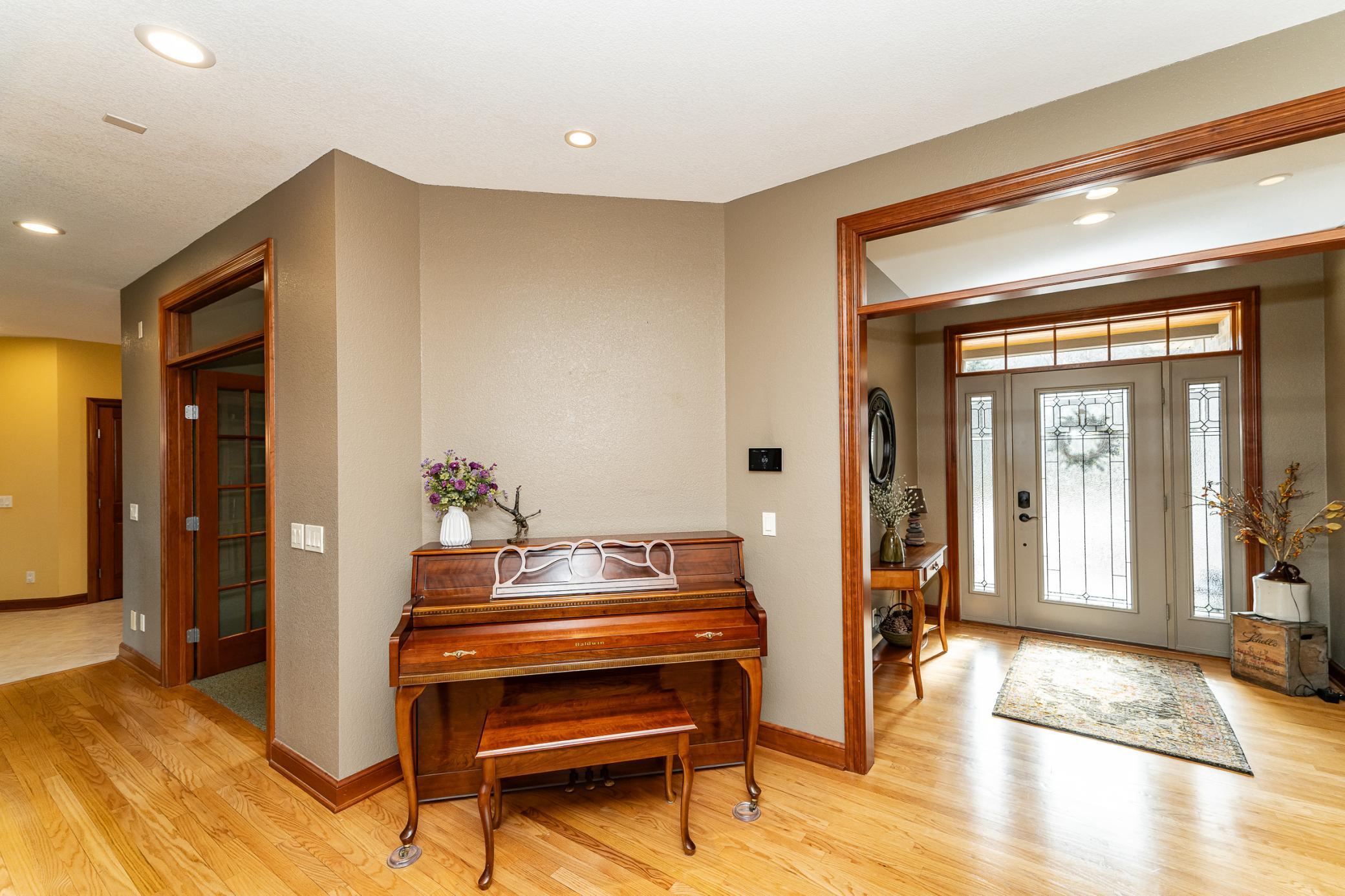 main property photo 6