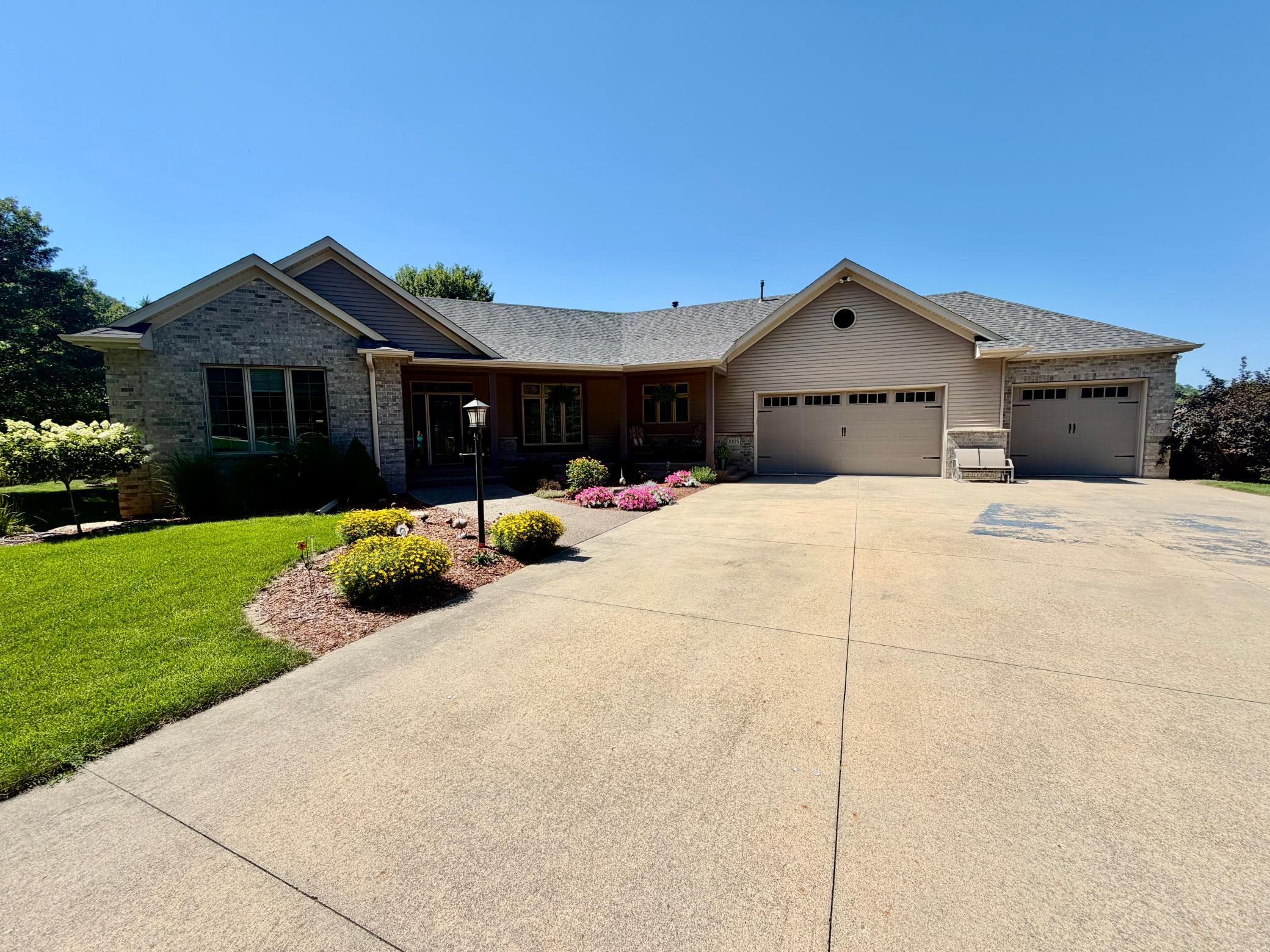 main property photo 70