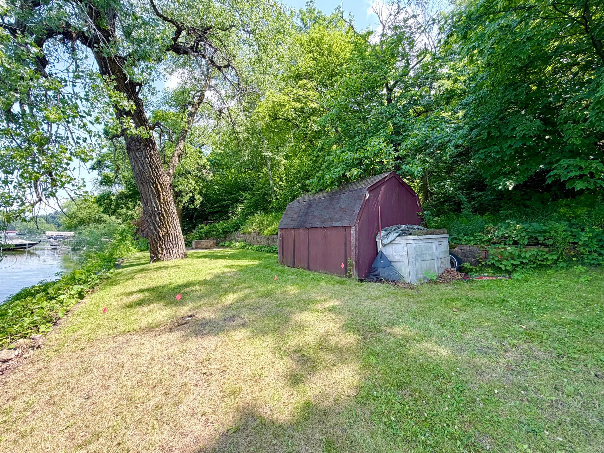 main property photo 6