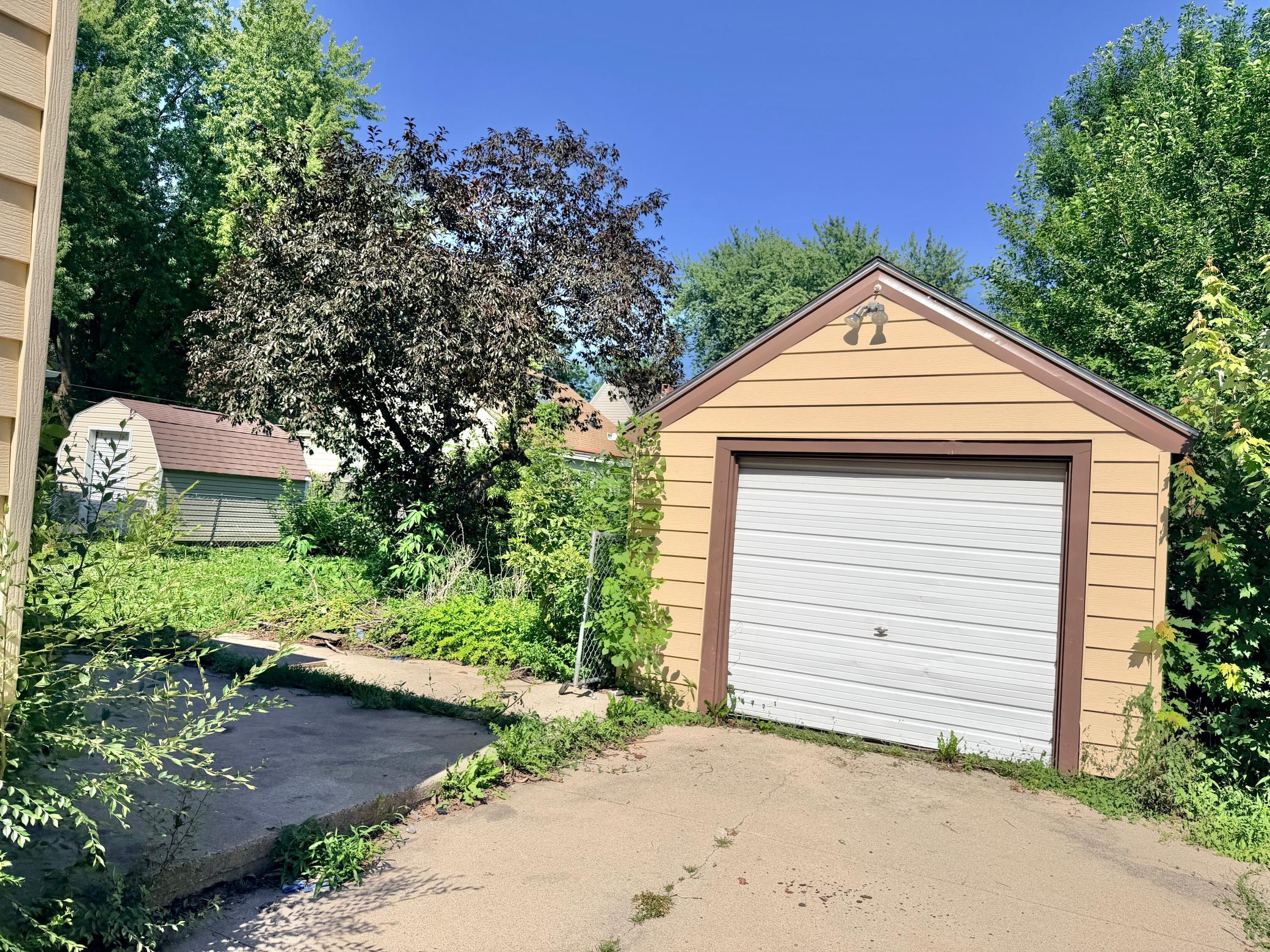 main property photo 44
