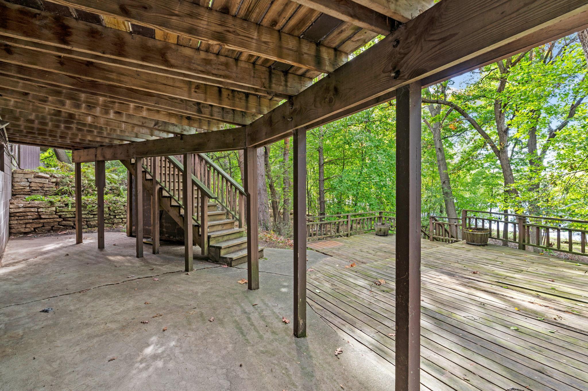 main property photo 32