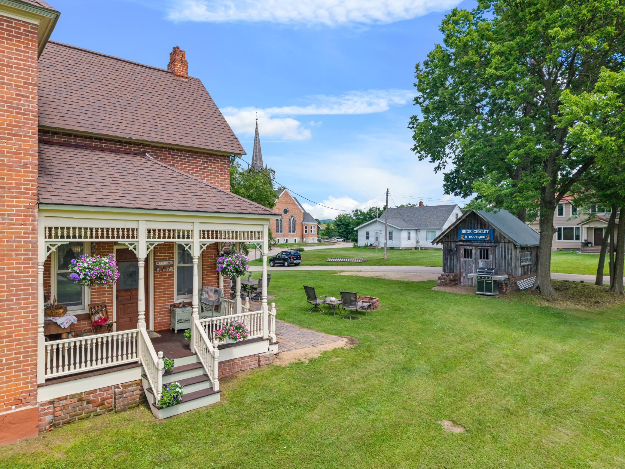 main property photo 16