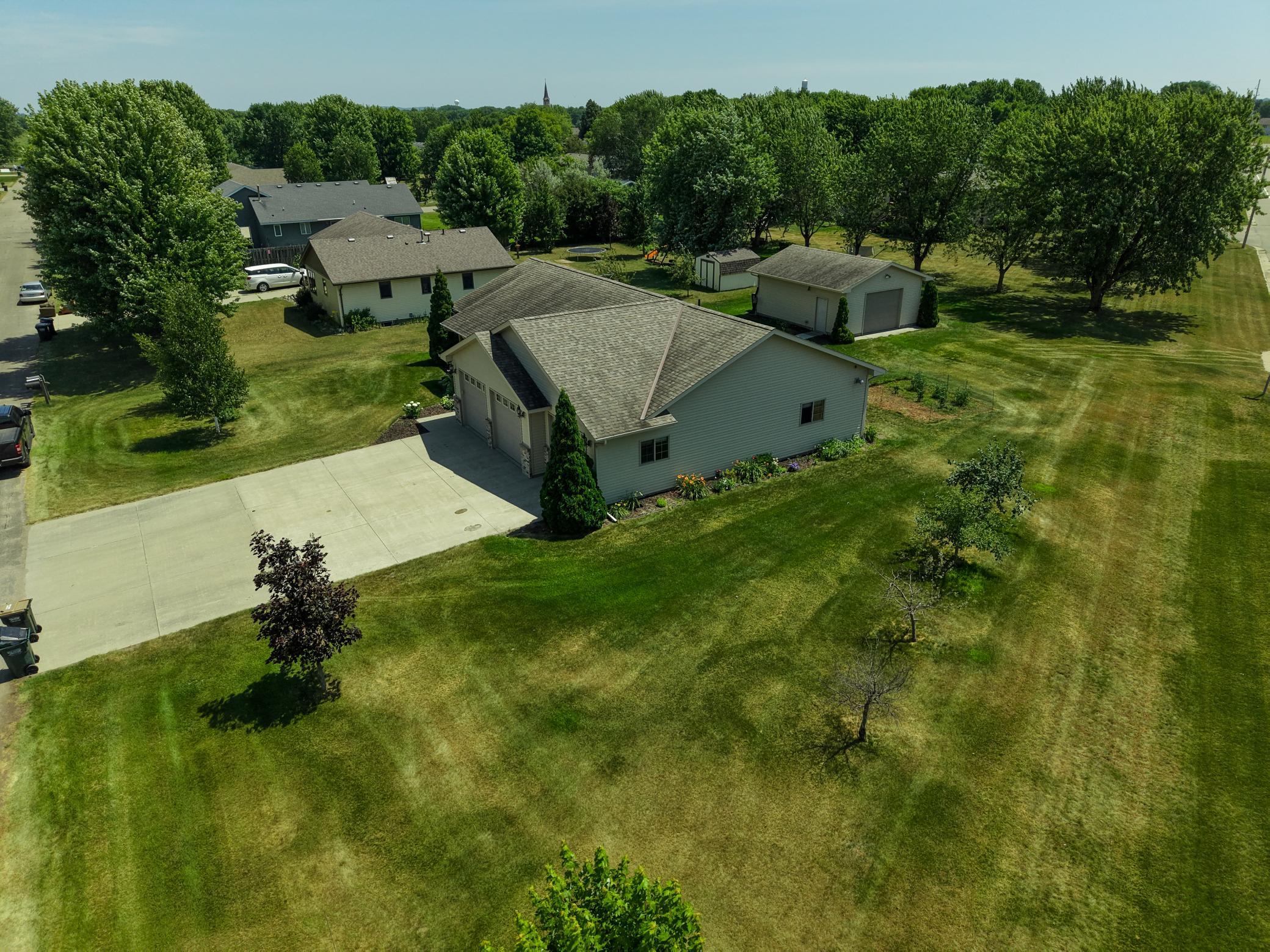 main property photo 39