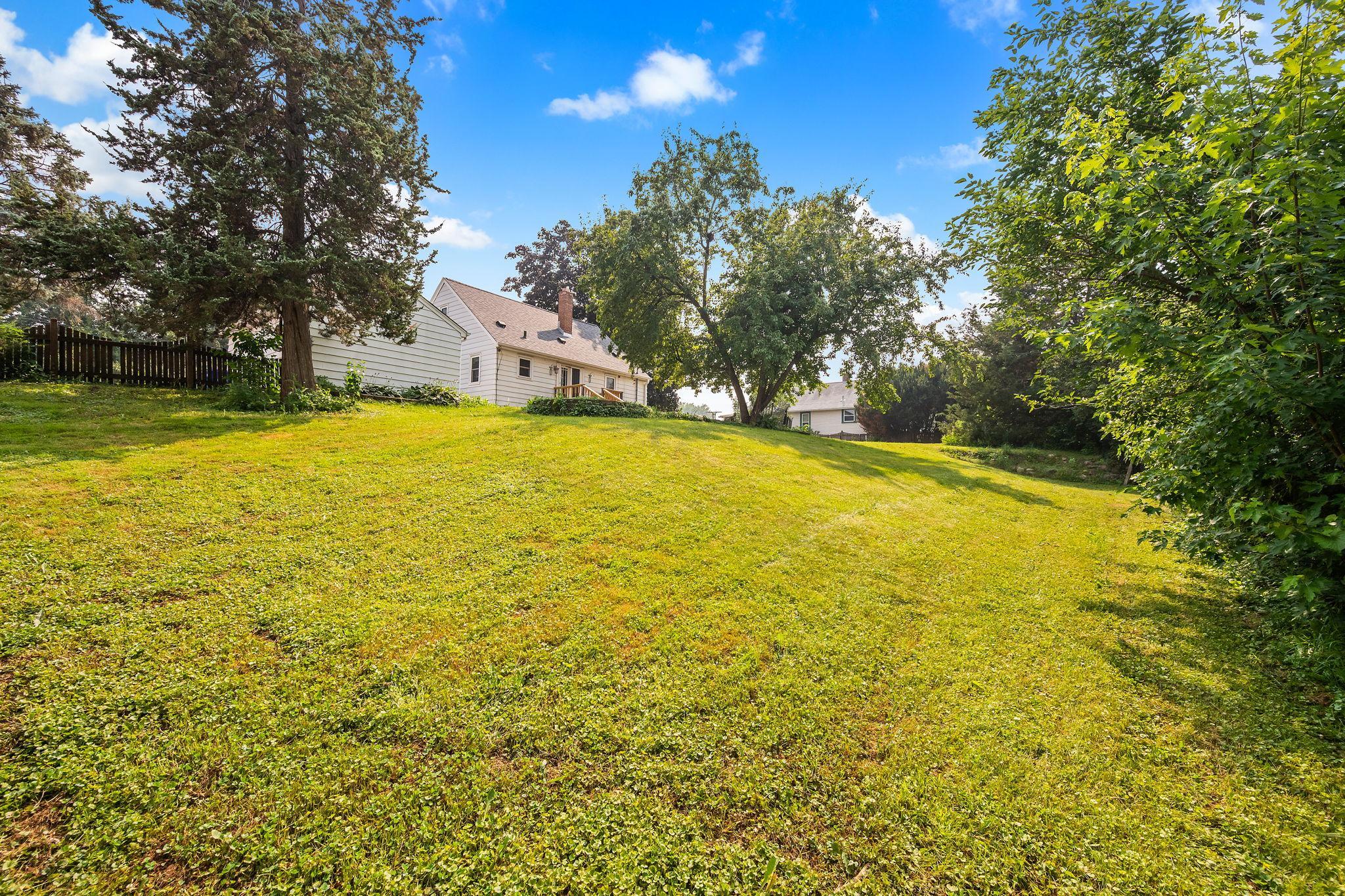 main property photo 23