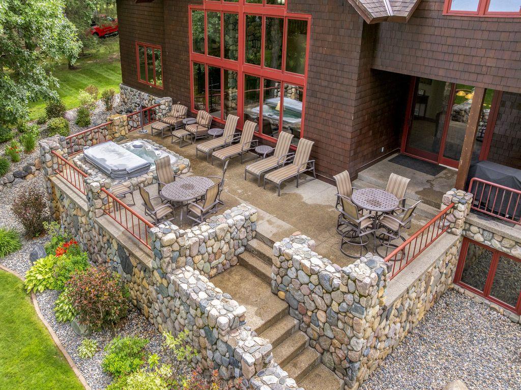 main property photo 10