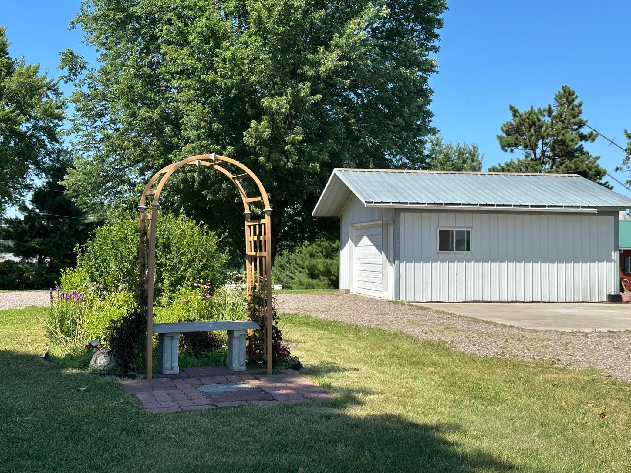 main property photo 7