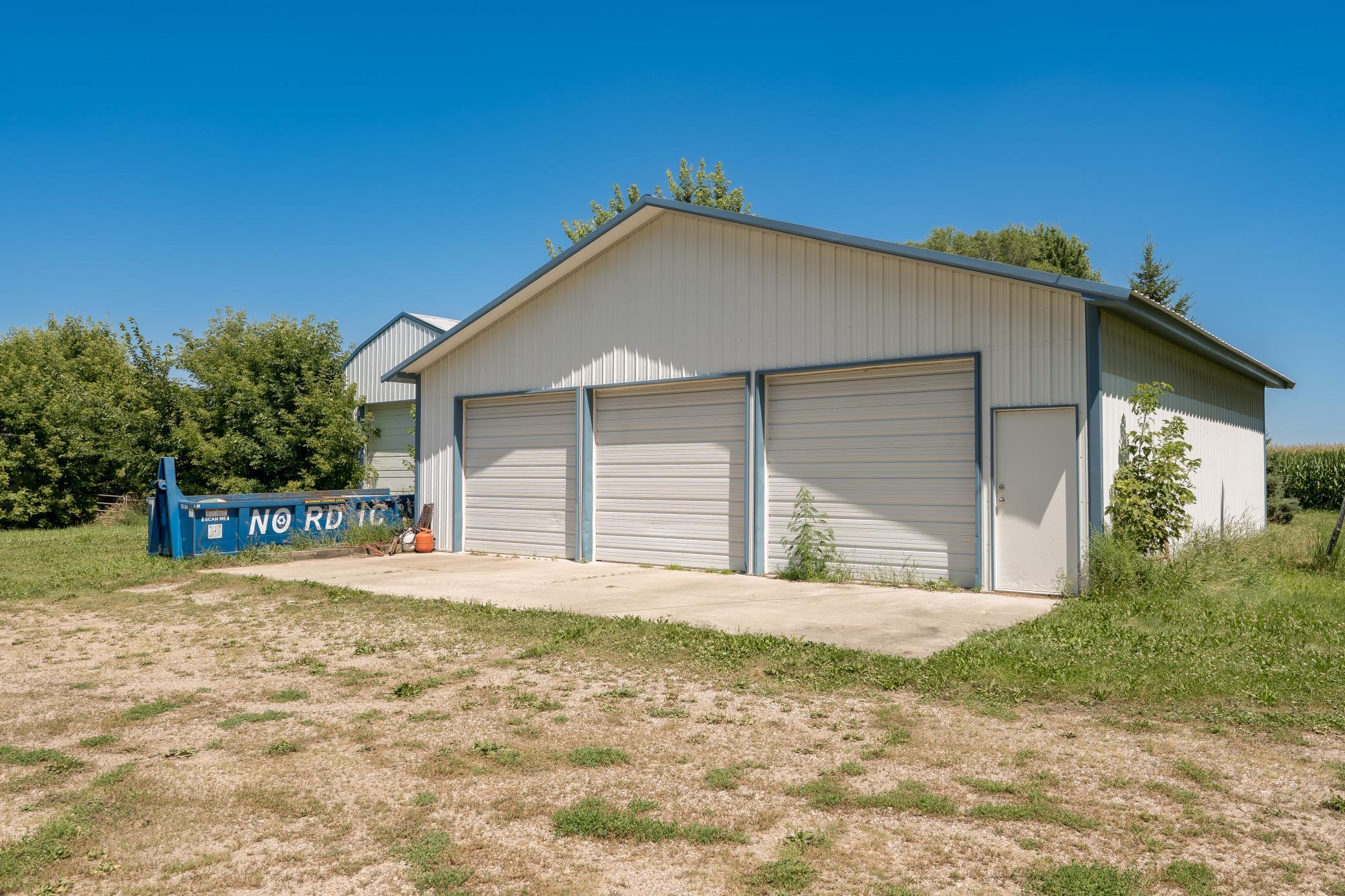 main property photo 38
