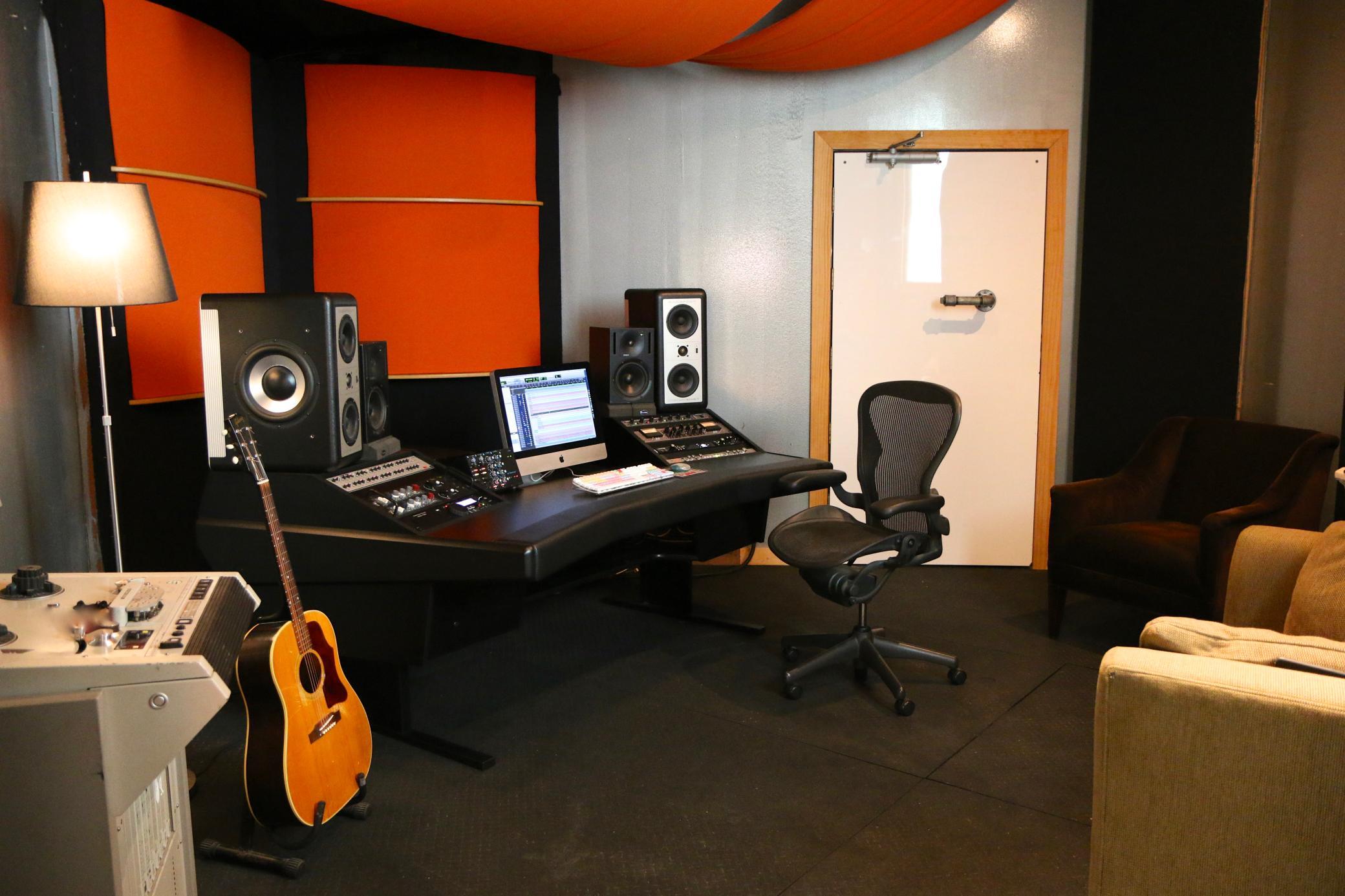 main property photo 25